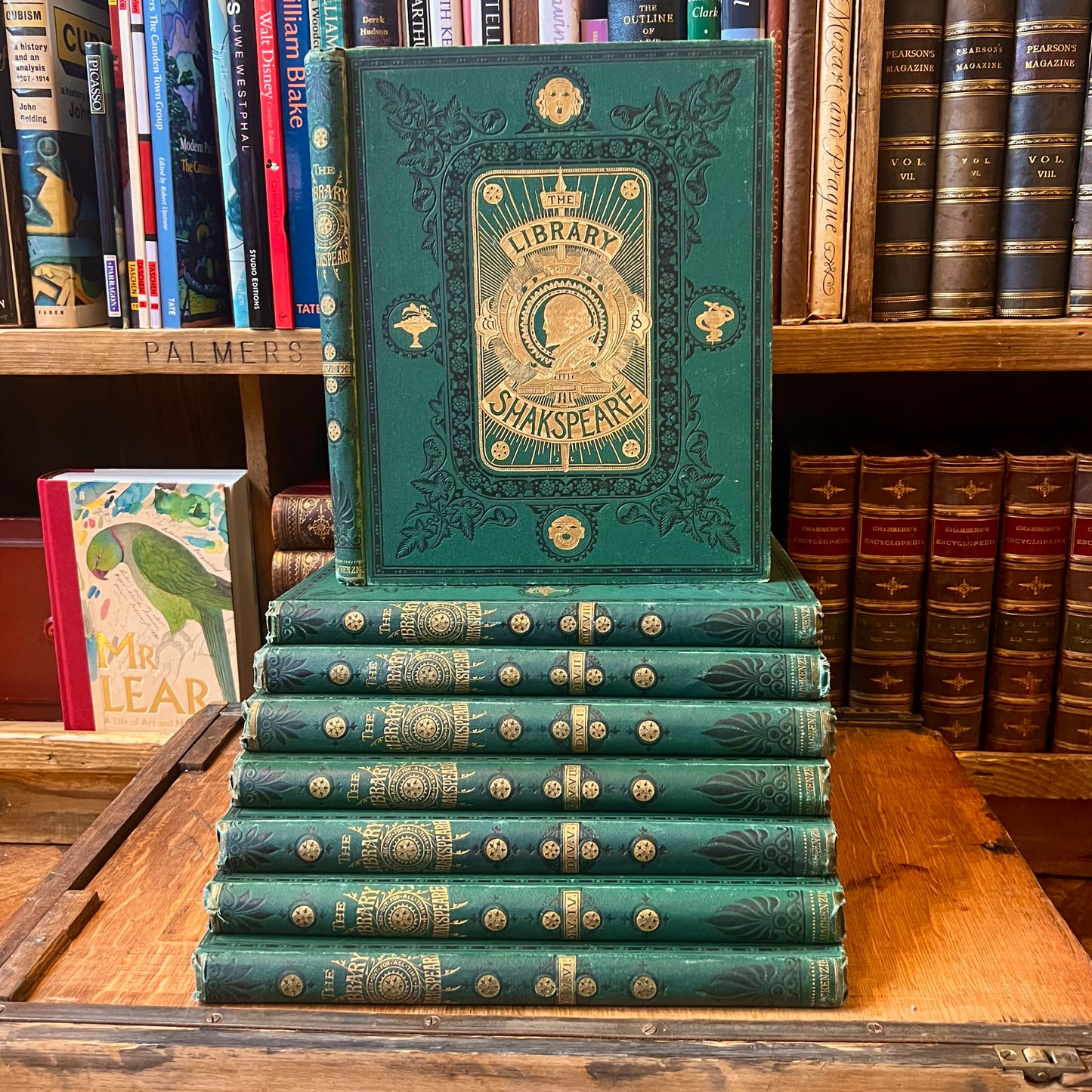 The Shakespeare Library (Set of 8 Books) – William Shakespeare