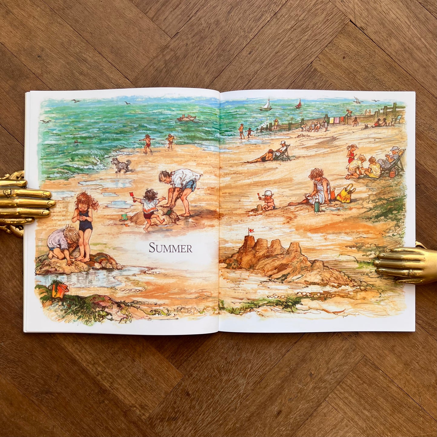 Out and About: A First Book of Poems – Shirley Hughes