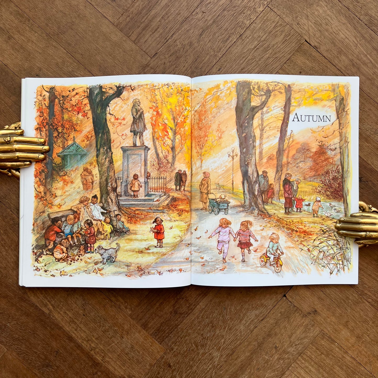 Out and About: A First Book of Poems – Shirley Hughes