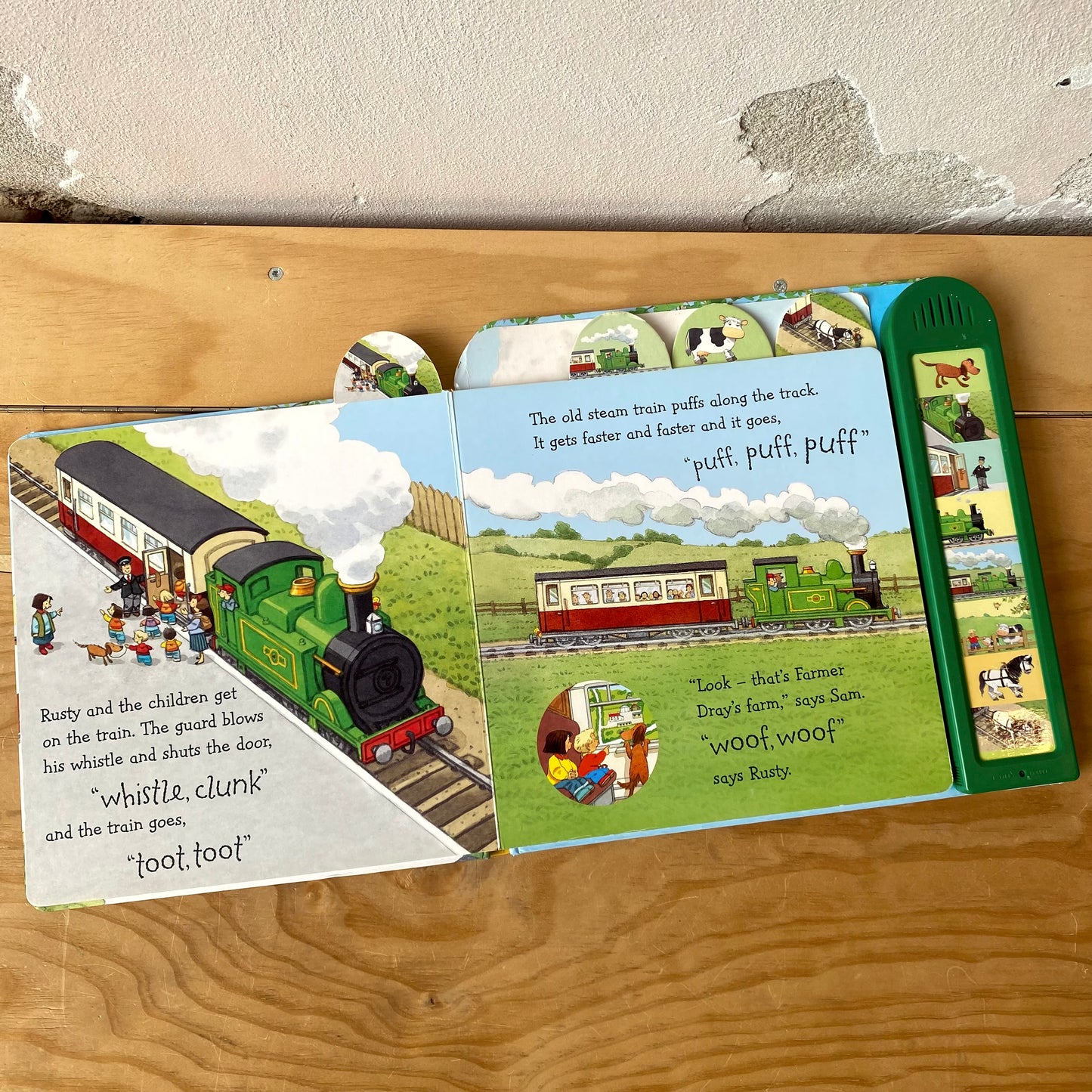 Noisy Train (sound book) / Stephen Cartwright