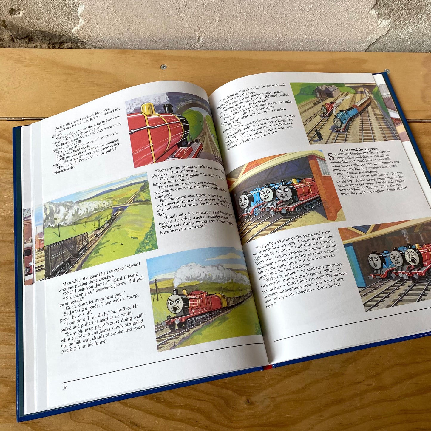 Thomas the Tank Engine Stories: 20 Classic Stories in One Volume / Rev W Awdry, John T Kenney