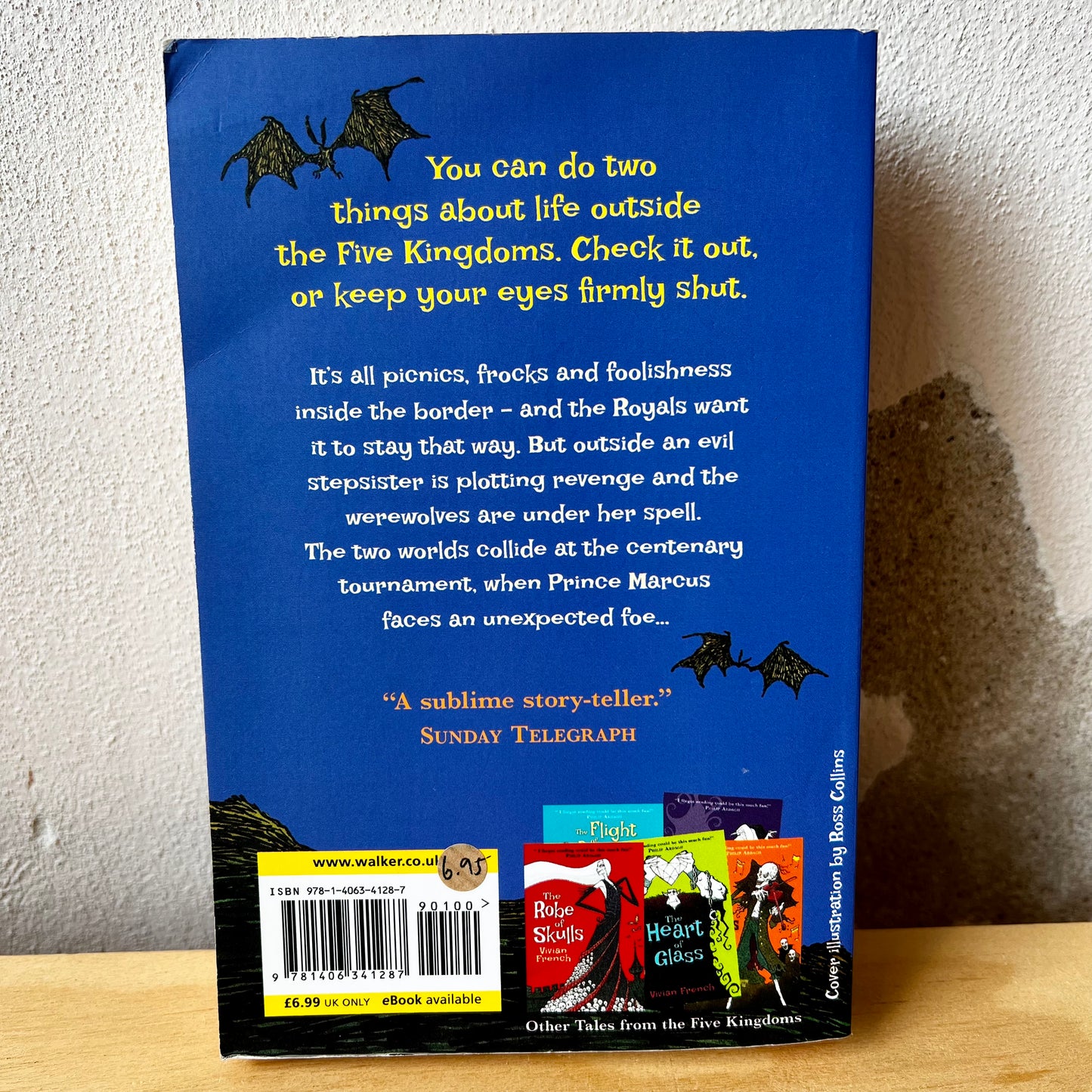 The Snarling of Wolves – Vivian French