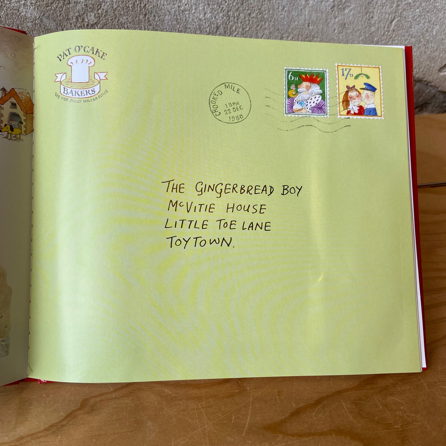 A Present Full of Presents!: The Jolly Christmas Postman – Janet Ahlberg and Allan Ahlberg