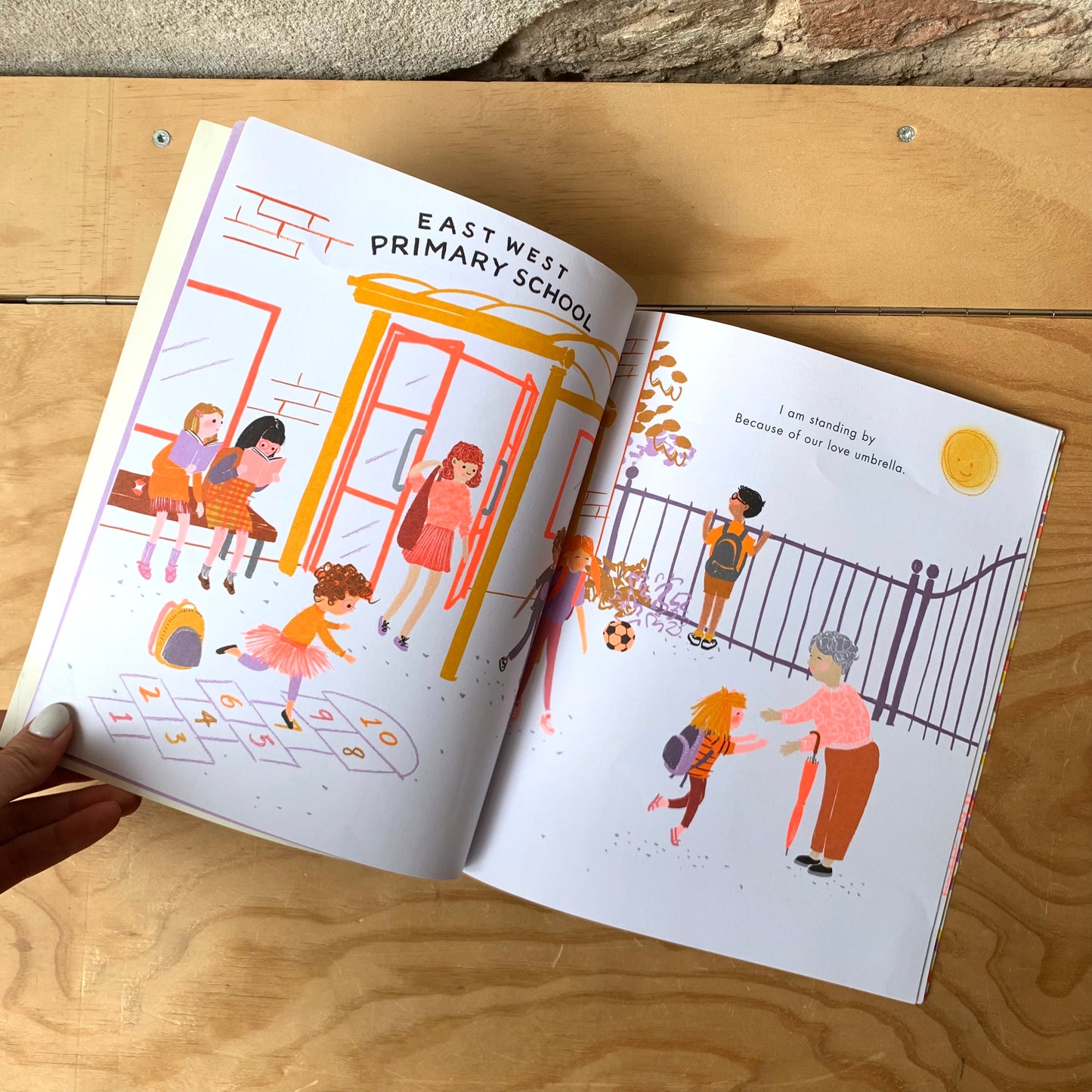 Under the Love Umbrella – Davina Bell, Allison Colpoys