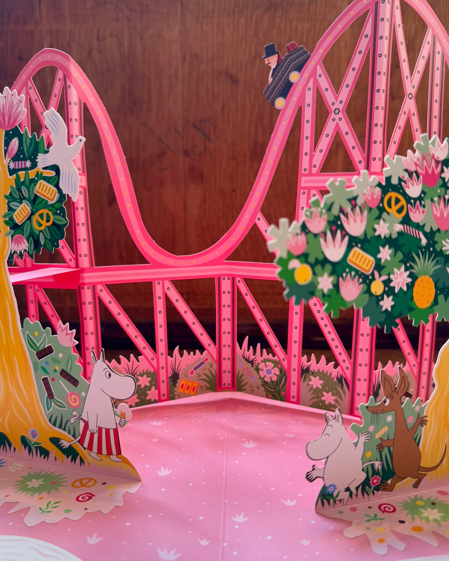The Moomins Find a Home: a Pop-Up Adventure – Elena Selena
