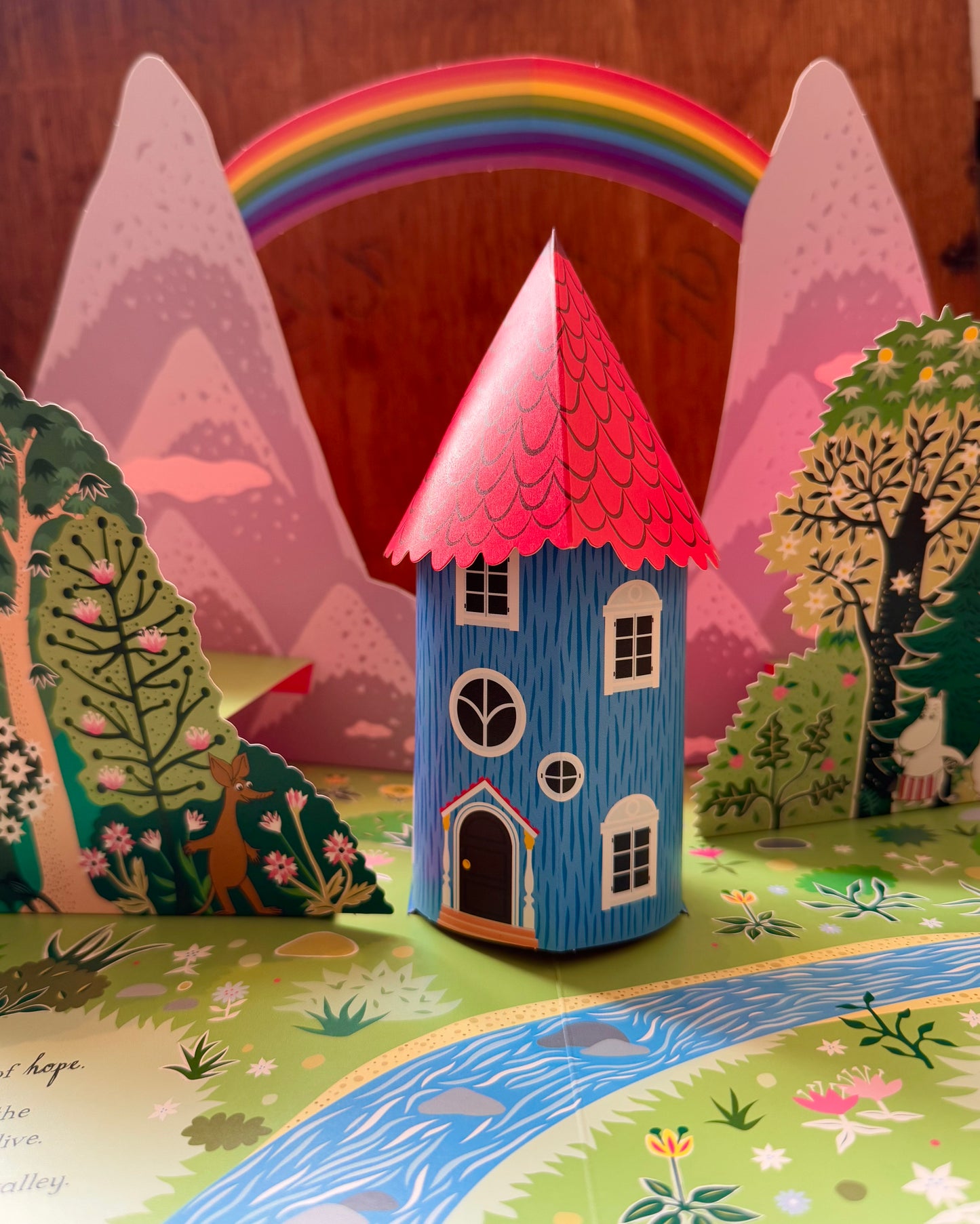 The Moomins Find a Home: a Pop-Up Adventure – Elena Selena