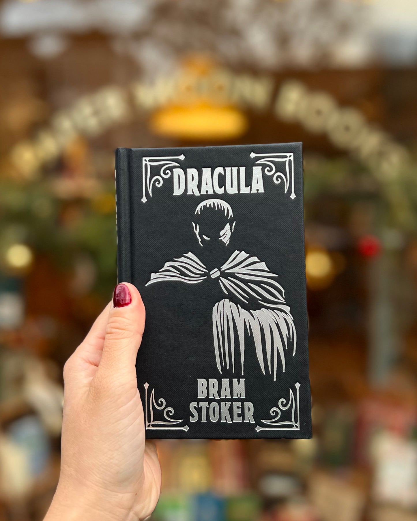 Dracula (Gilded Pocket Edition) – Bram Stoker