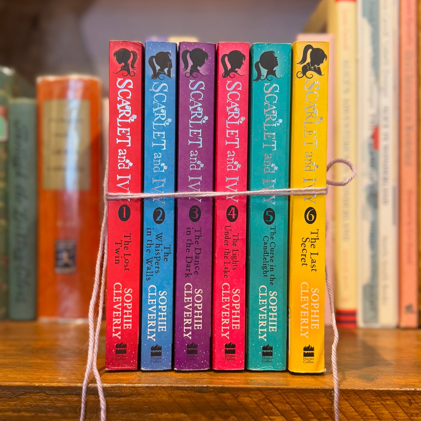 Scarlet and Ivy (Set of 6 Books) – Sophie Cleverly