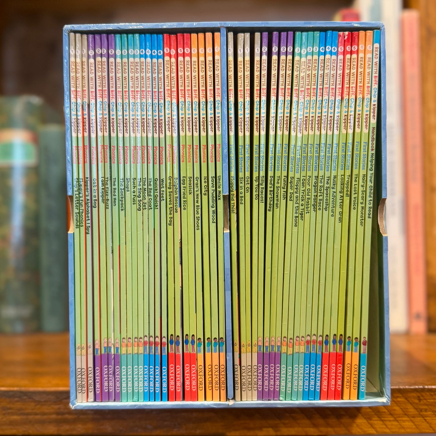 Read with Biff, Chip and Kipper: The Complete Collection of Phonics and First Stories – Roderick Hunt and Alex Brychta