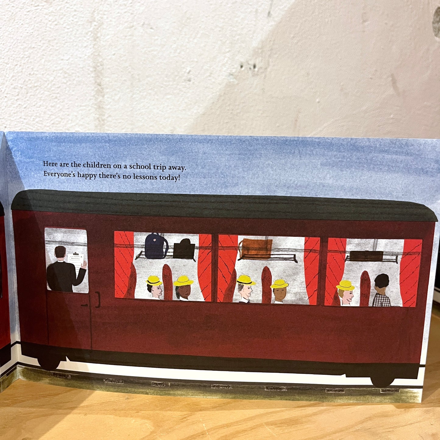 Chuff Chuff (Concertina Book) - Emma Lewis