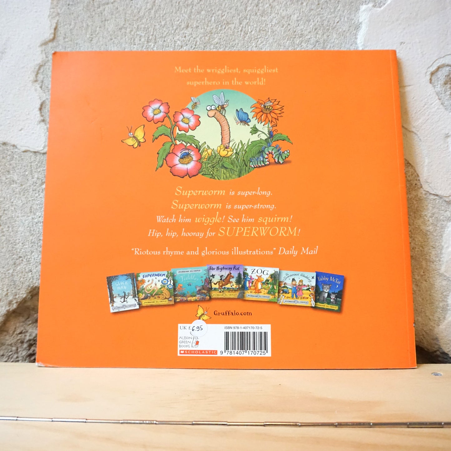 Superworm - Julia Donaldson, Axel Scheffler