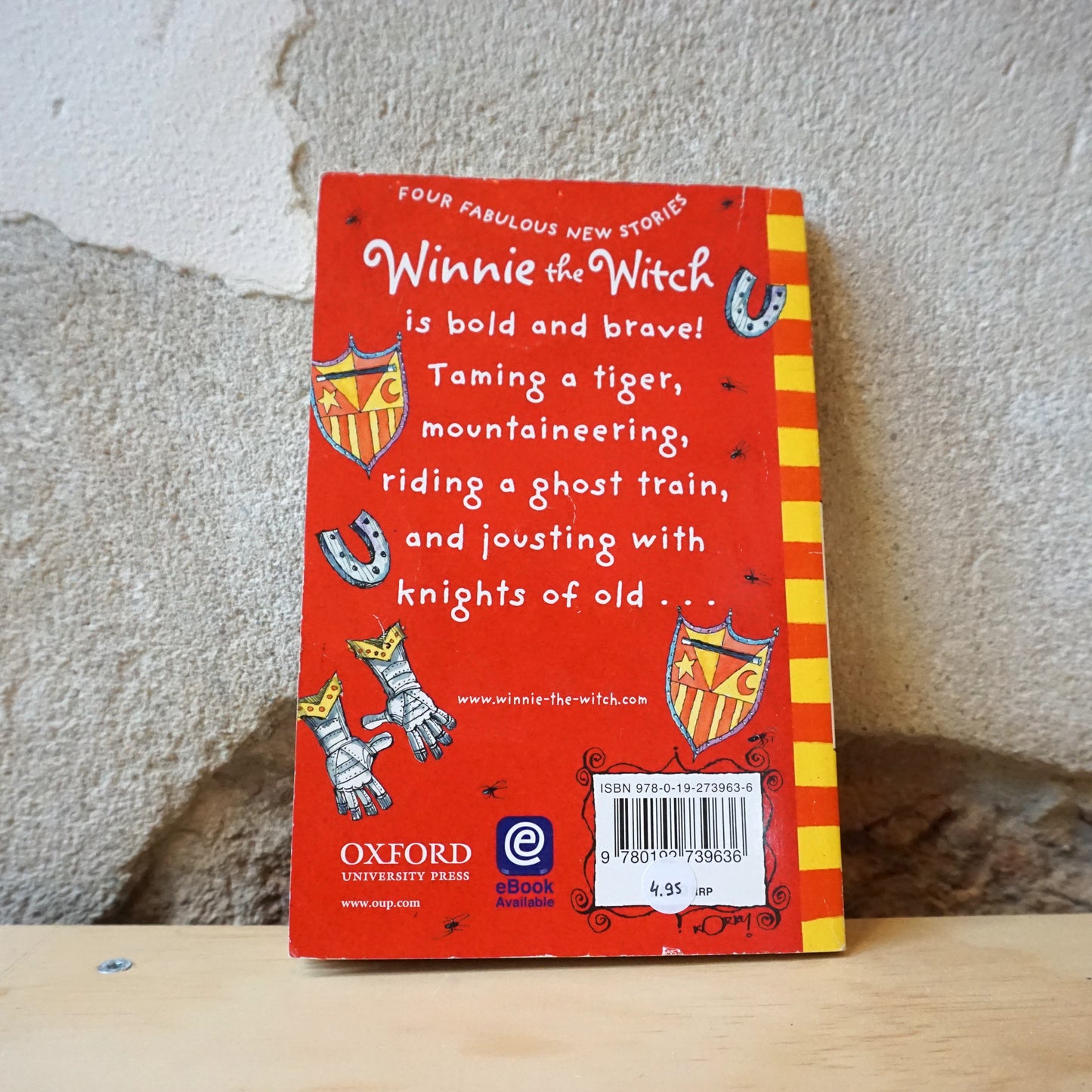 Winnie the Bold! – Laura Owen, Korky Paul