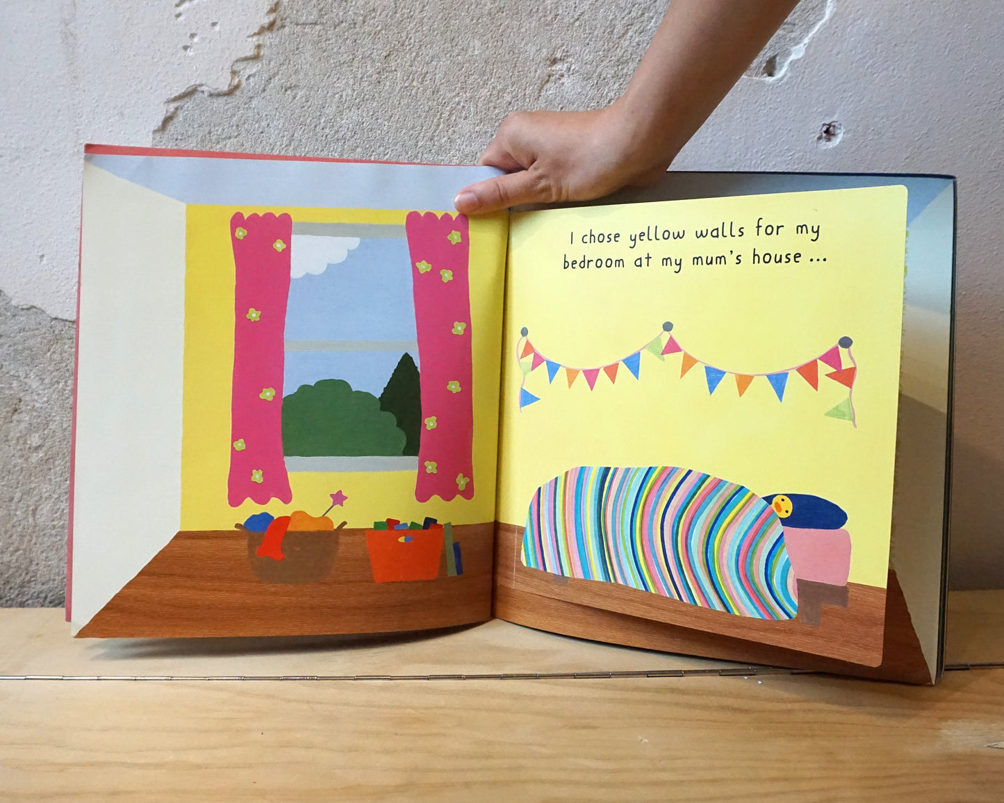 Living with Mum and Living with Dad: My Two Homes – Melanie Walsh
