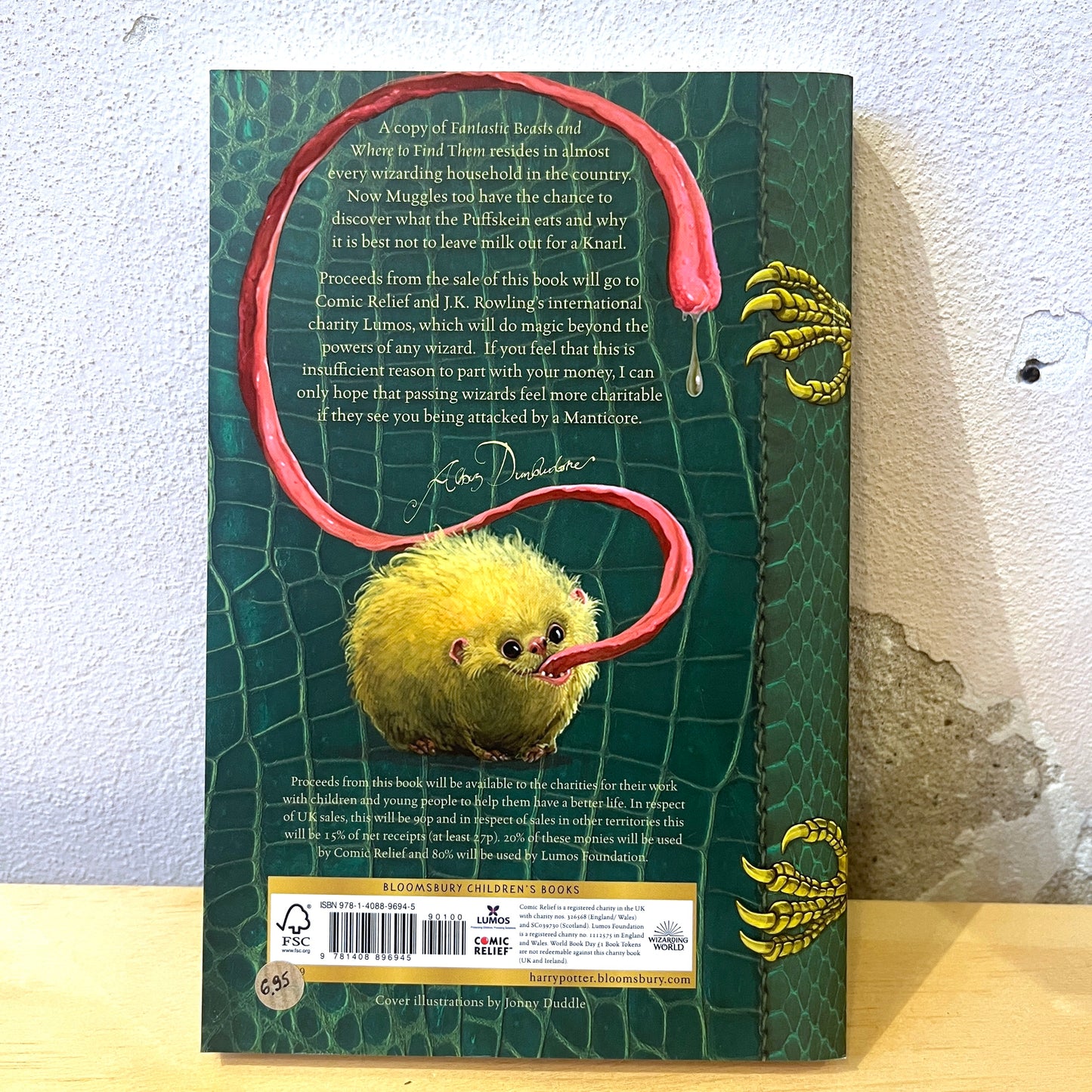 Fantastic Beasts and Where to Find Them: Newt Scamander – J. K. Rowling