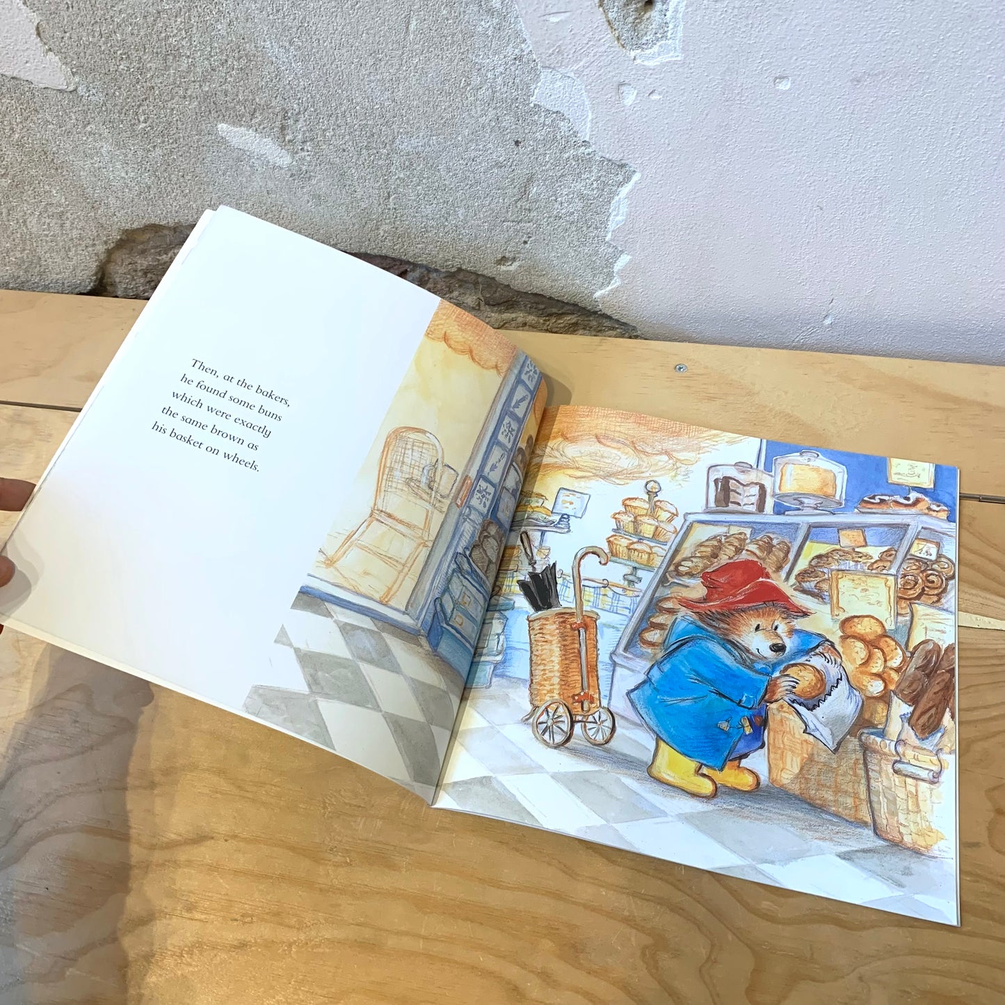 Paddington at the Rainbow's End – Michael Bond, R. W. Alley