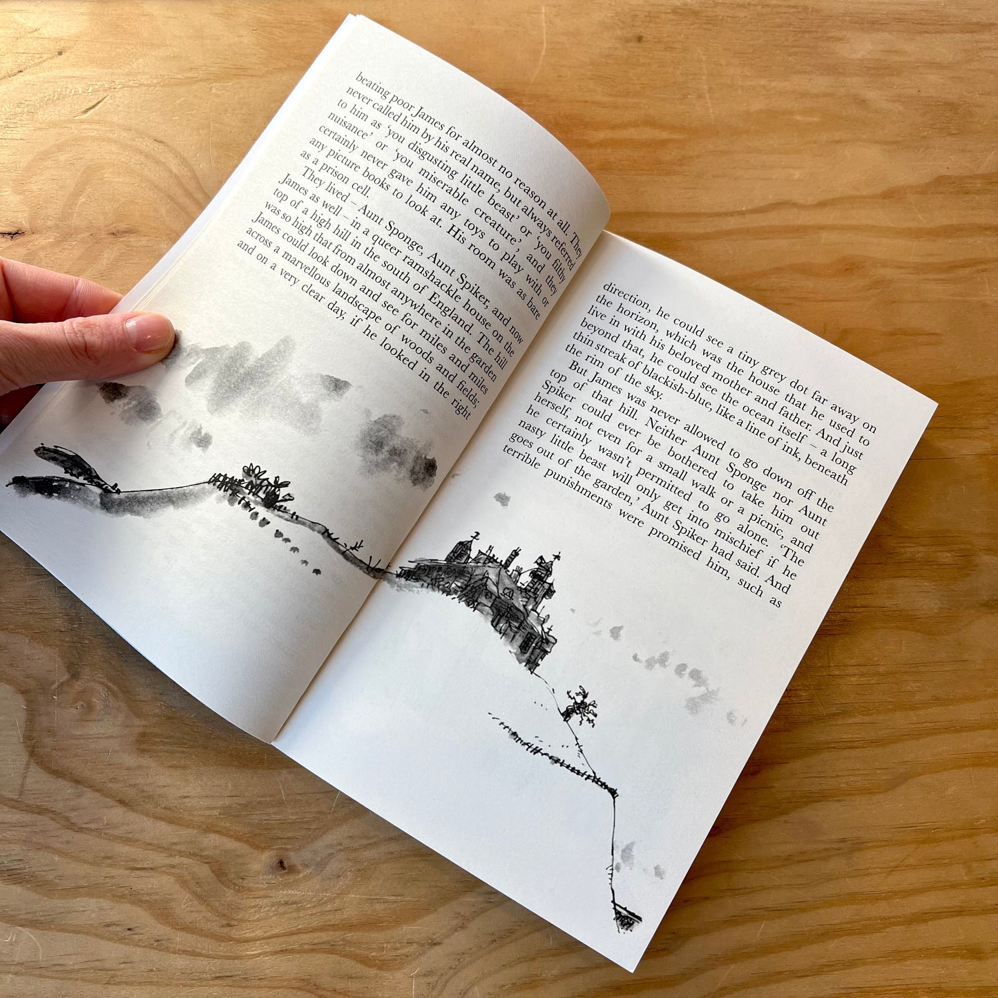 James and the Giant Peach - Roald Dahl, Quentin Blake