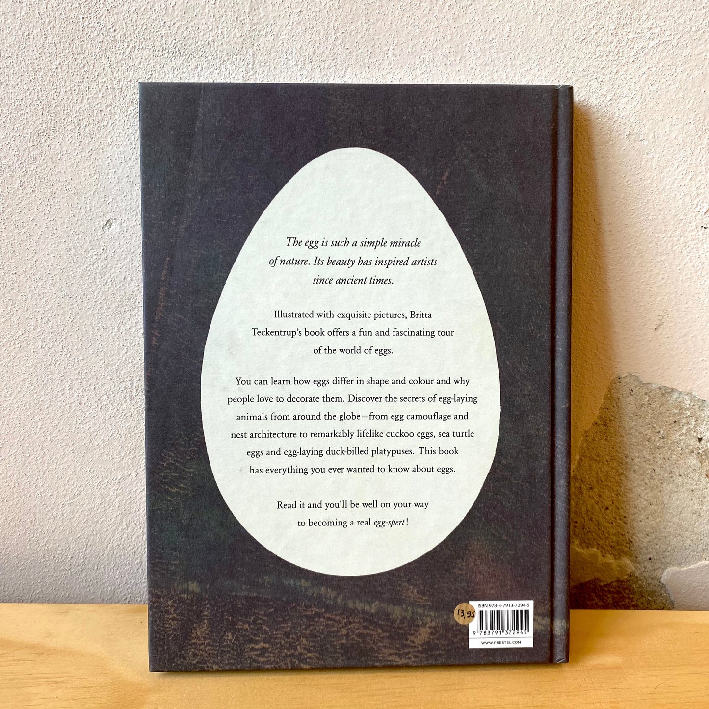 The Egg - Britta Teckentrup