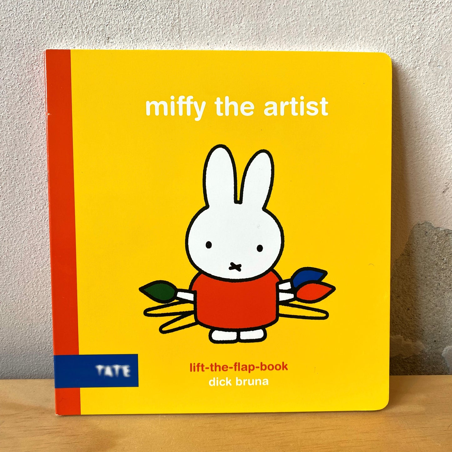 Miffy the Artist (Lift-the-Flap Book) - Dick Bruna