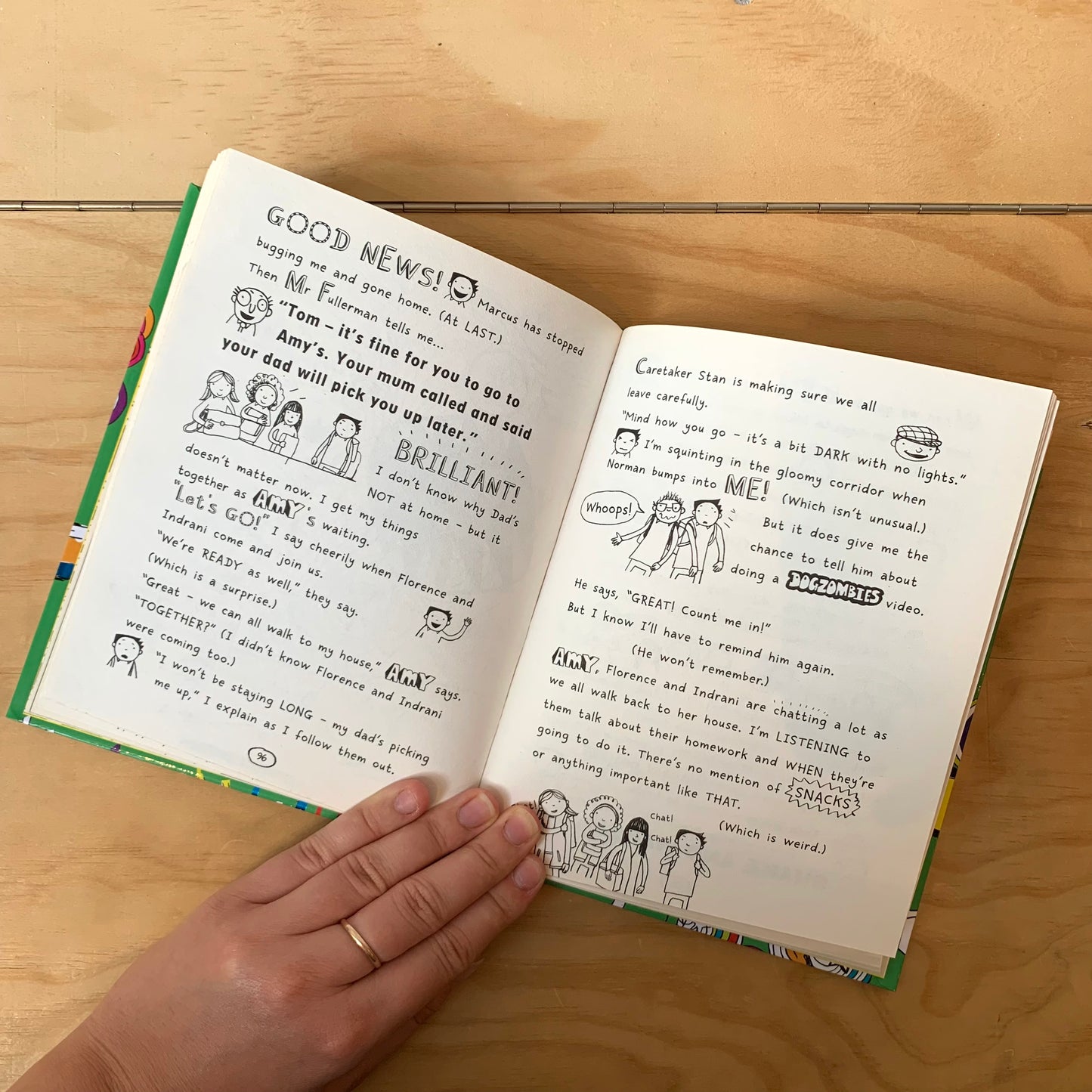 Tom Gates. Dog Zombie Rule For Now – Liz Pichon