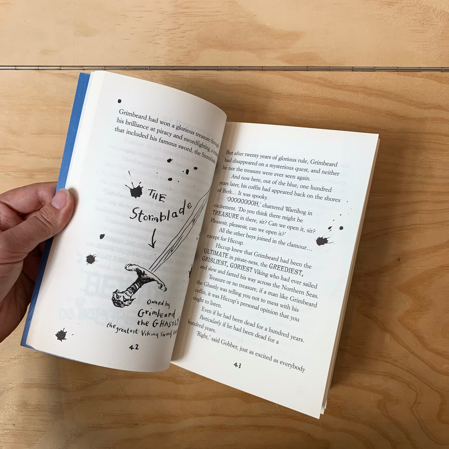 How to Train Your Dragon: How to Be a Pirate – Cressida Cowell