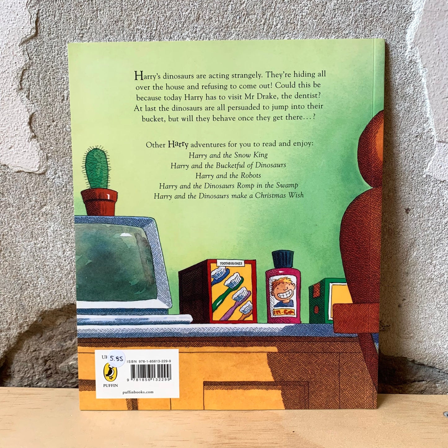 Harry and the Dinosaurs say 'Raahh!' – Ian Whybrow, Adrian Reynolds