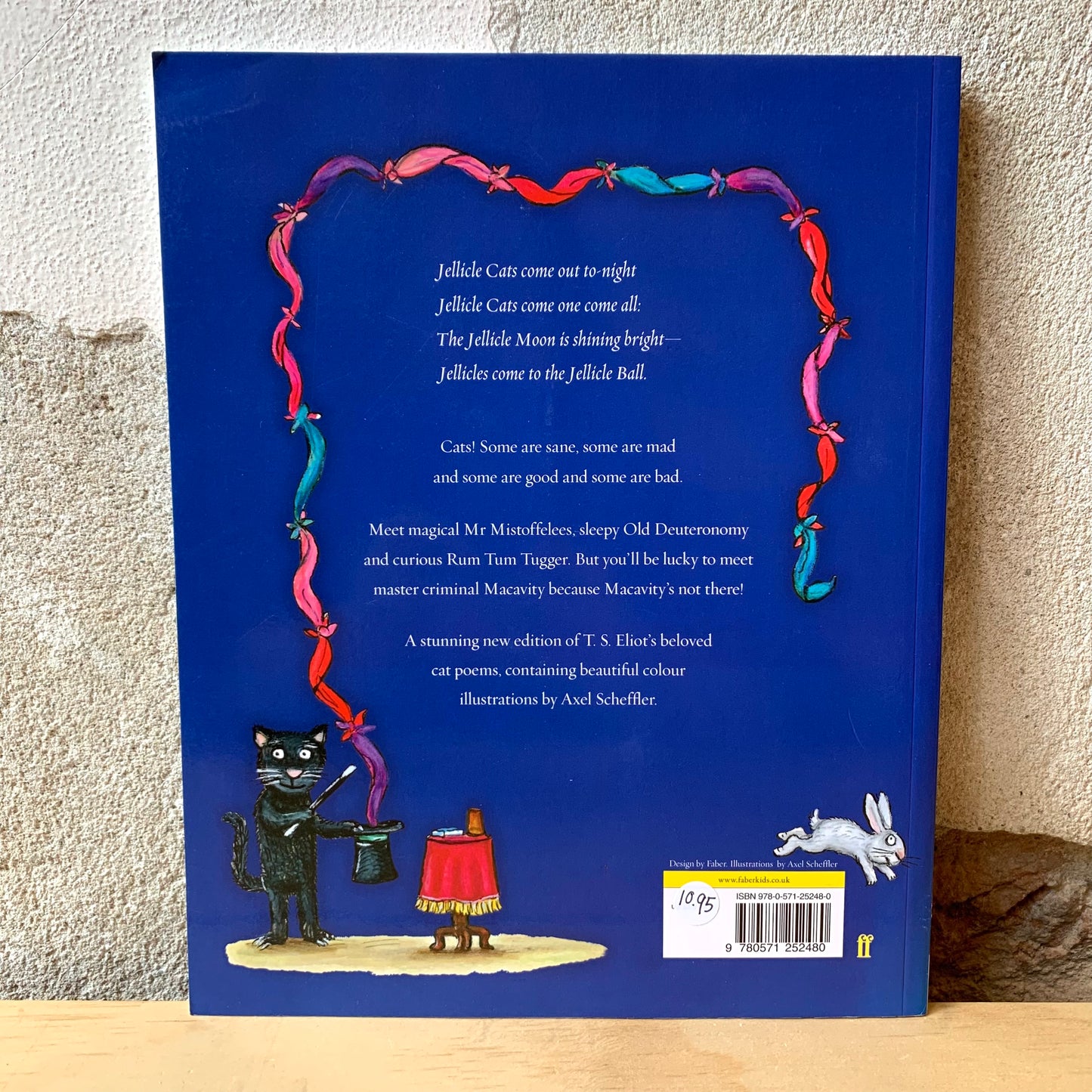 Old Possum's Book of Practical Cats – T. S. Eliot, Axel Scheffler