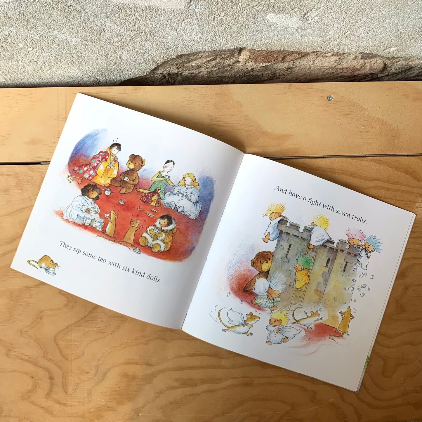 One Ted Falls Out of Bed – Julia Donaldson