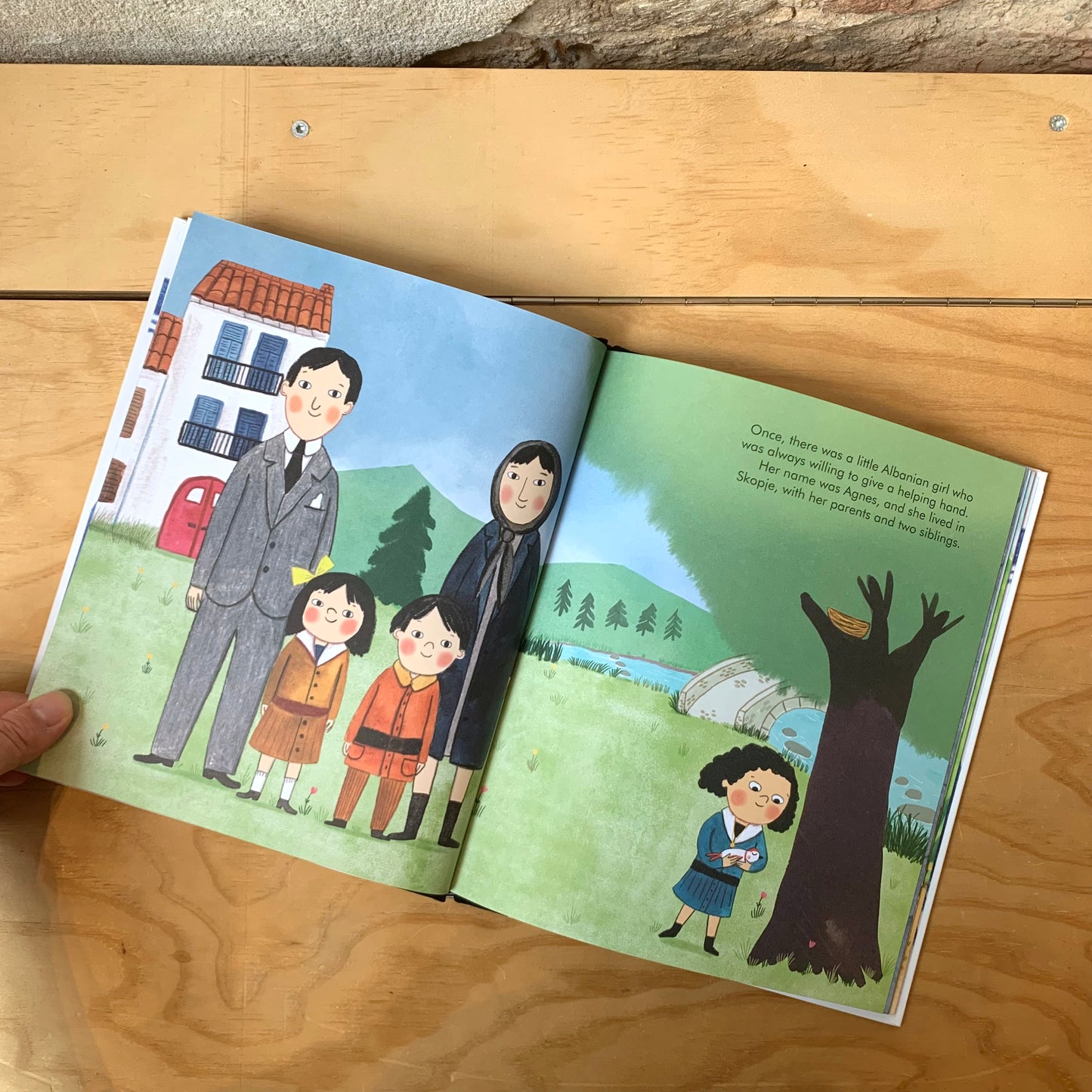 Little People Big Dreams: Mother Theresa – Isabel Sanchez Vegara