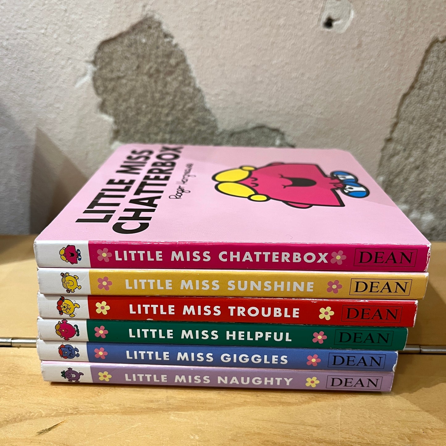 Little Miss Super Library - Roger Hargreaves