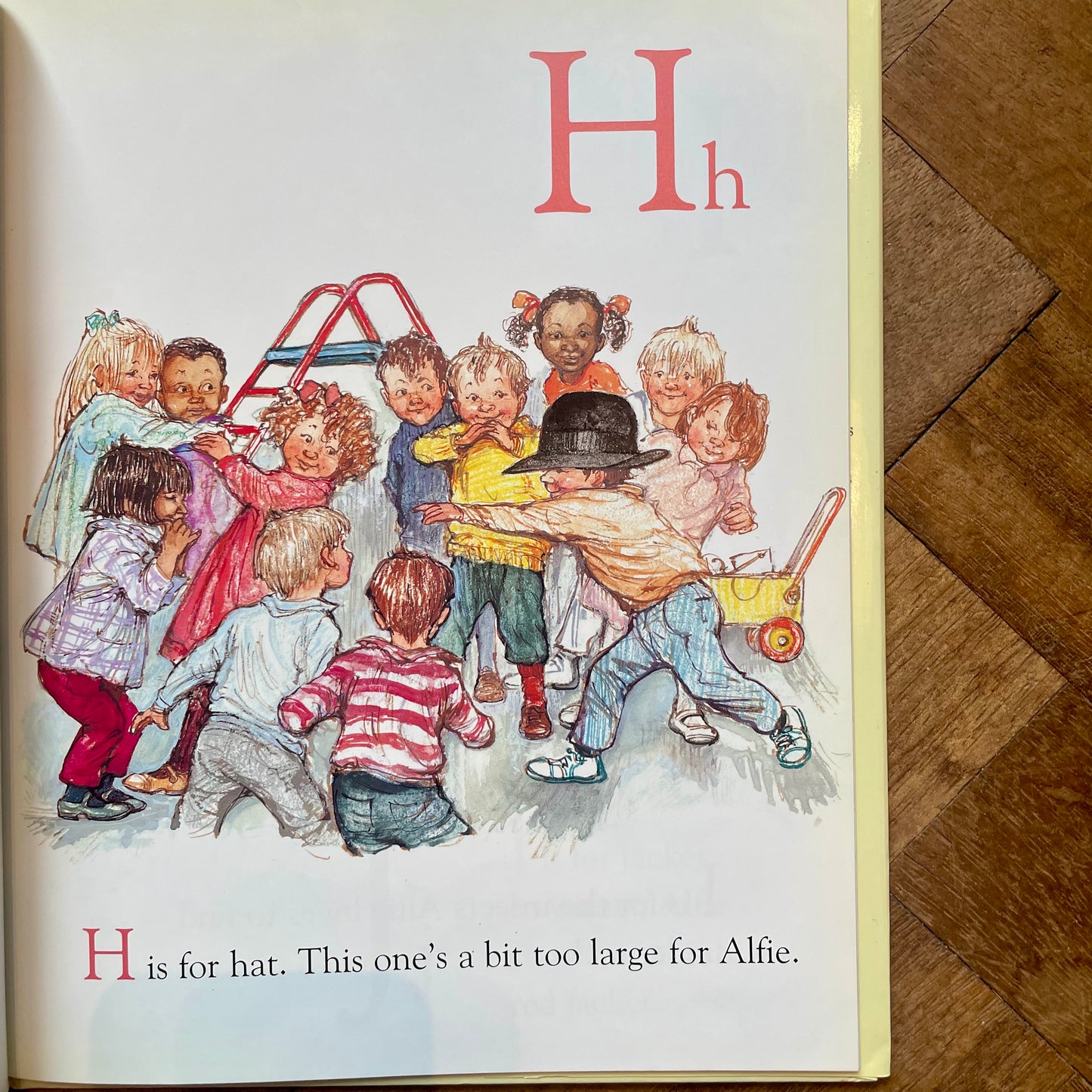 Alfie's ABC Alphabet (First Edition) – Shirley Hughes