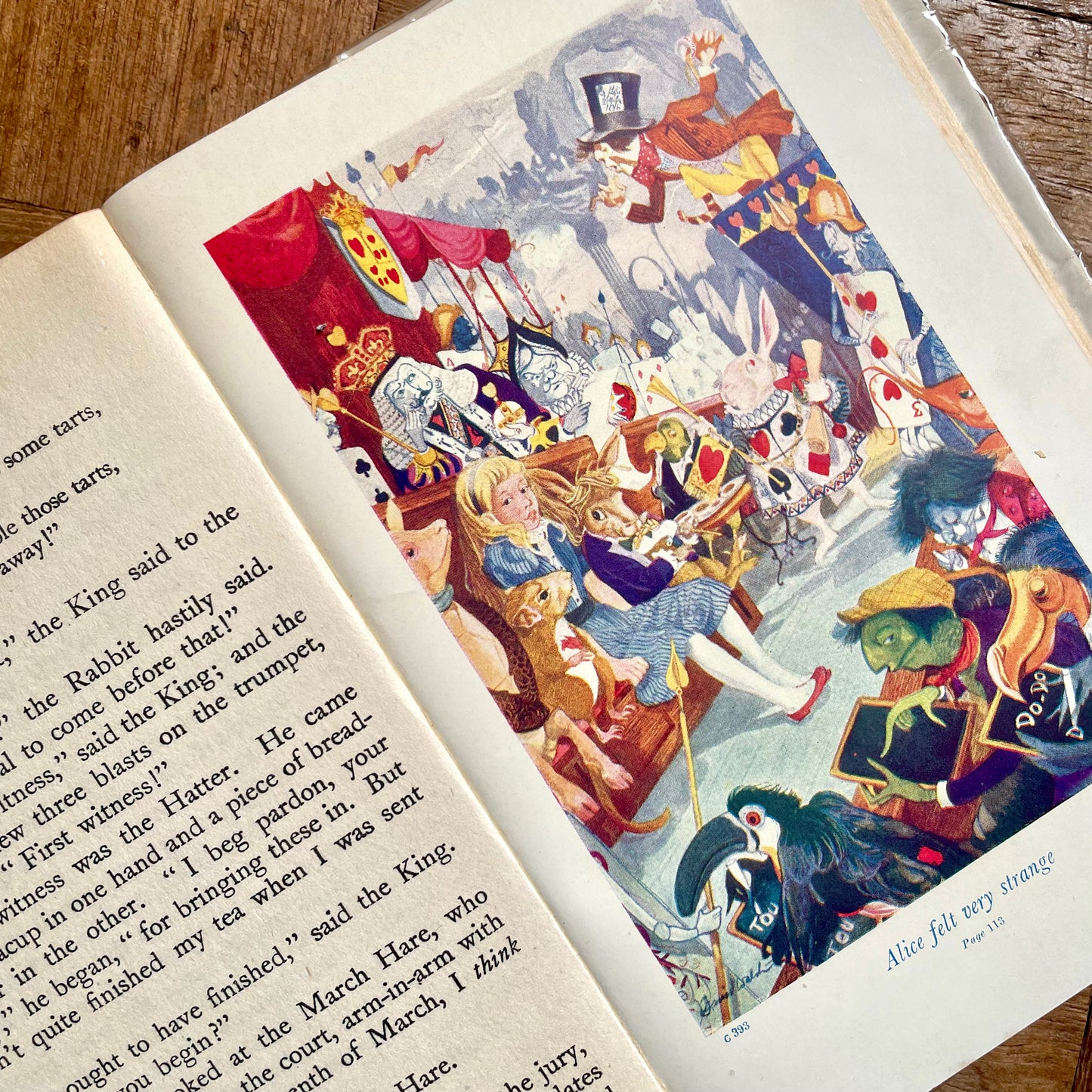 Alice in Wonderland – Lewis Carroll, David Walsh