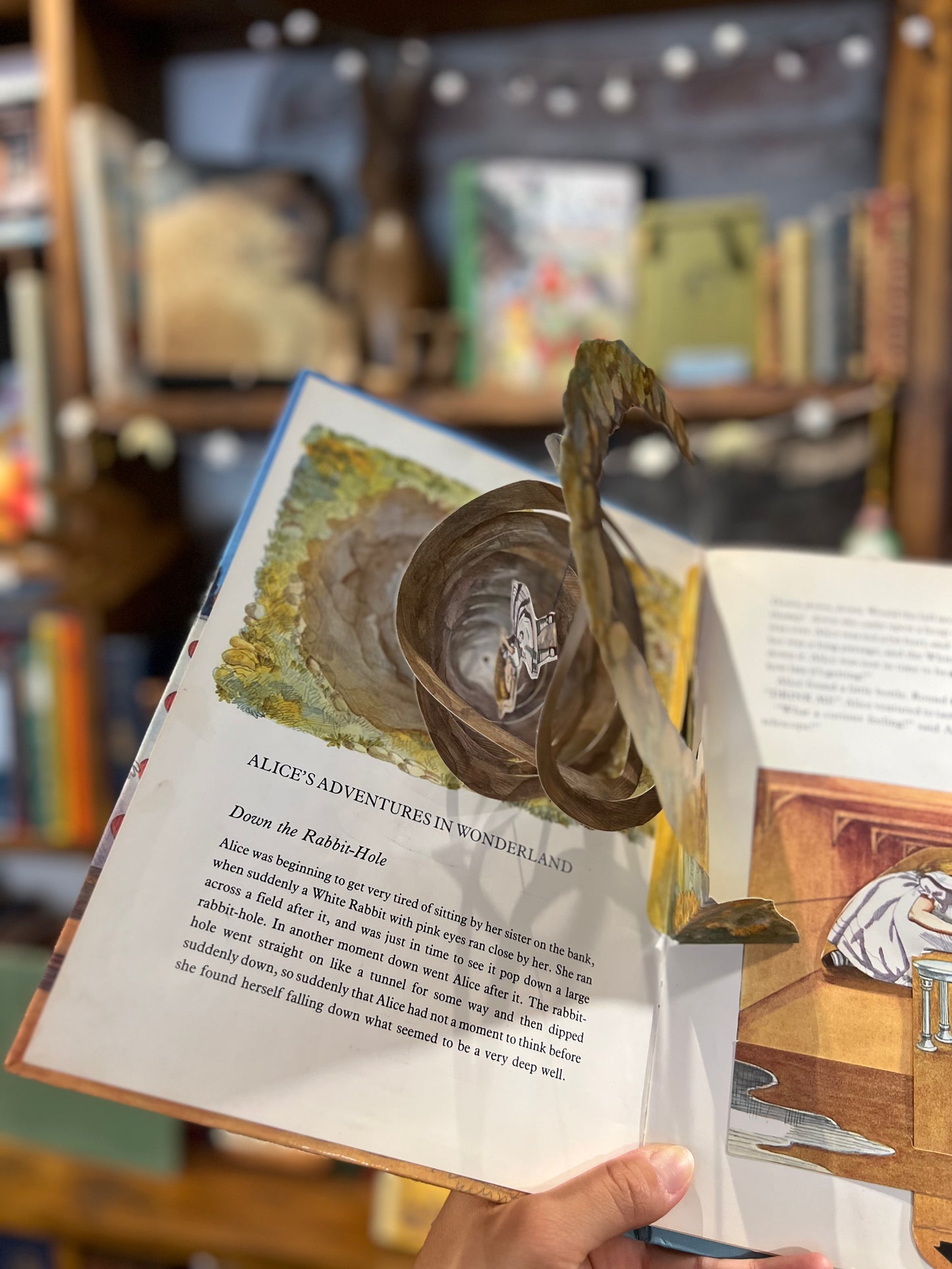 A Macmillan Pop-Up Book: Alice’s Adventures in Wonderland – Lewis Carroll