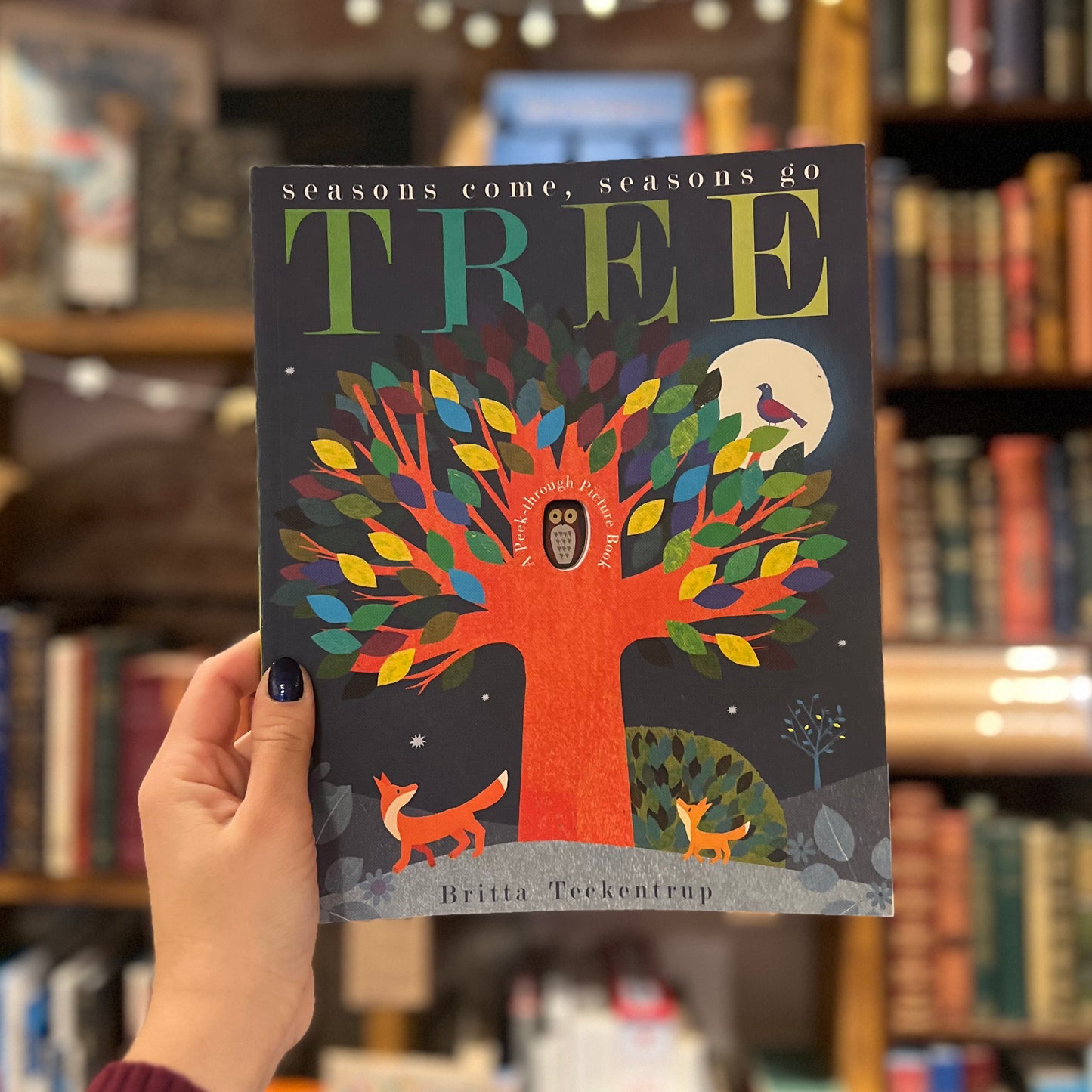 Tree – Britta Teckentrup