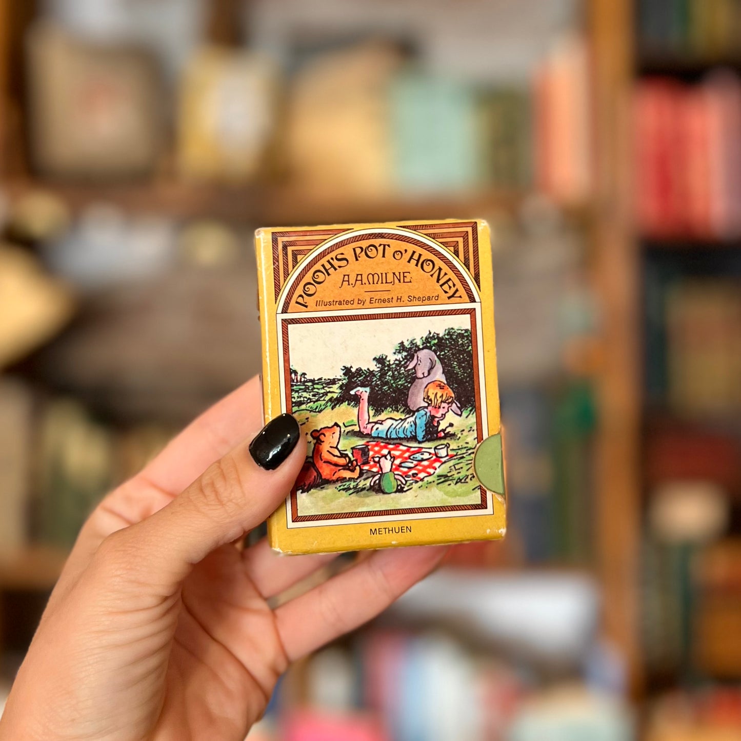 Pooh's Pot O' Honey – A.A. Milne, E.H. Shepard