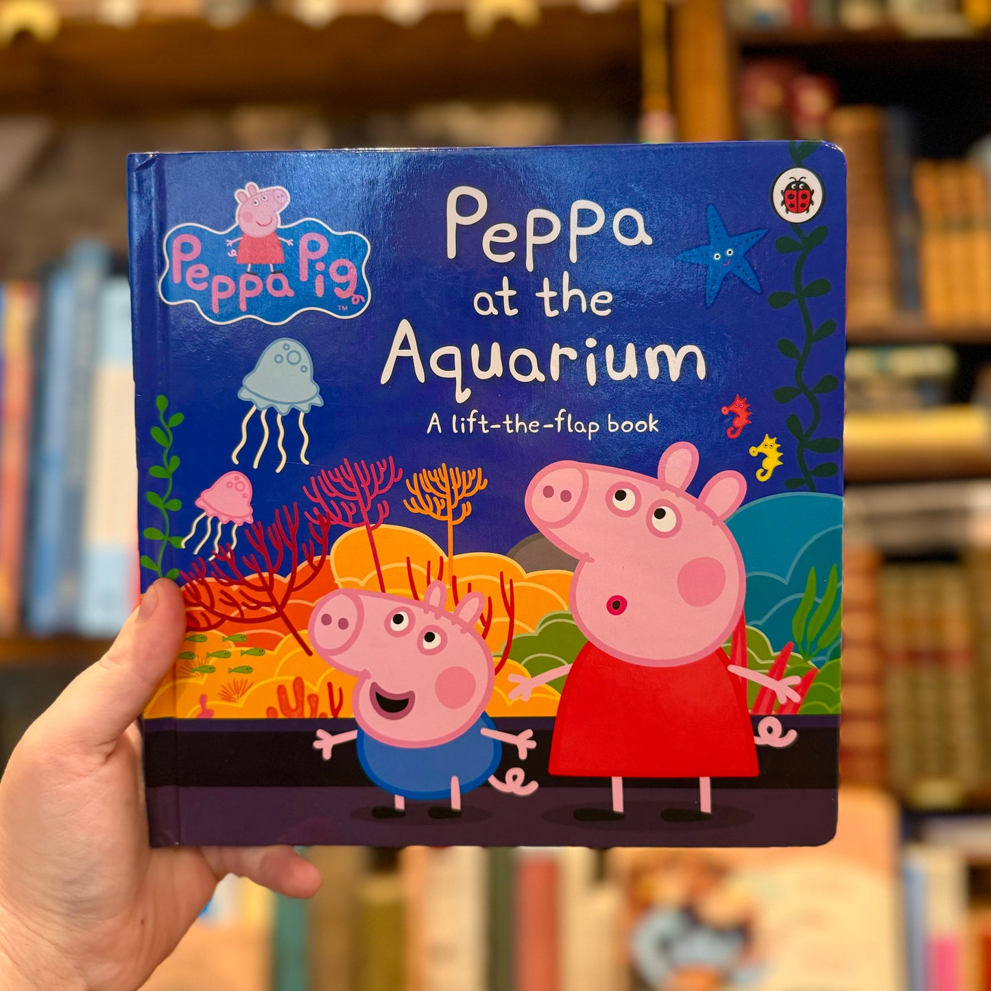 Peppa at the Aquarium (Lift-the-Flap)