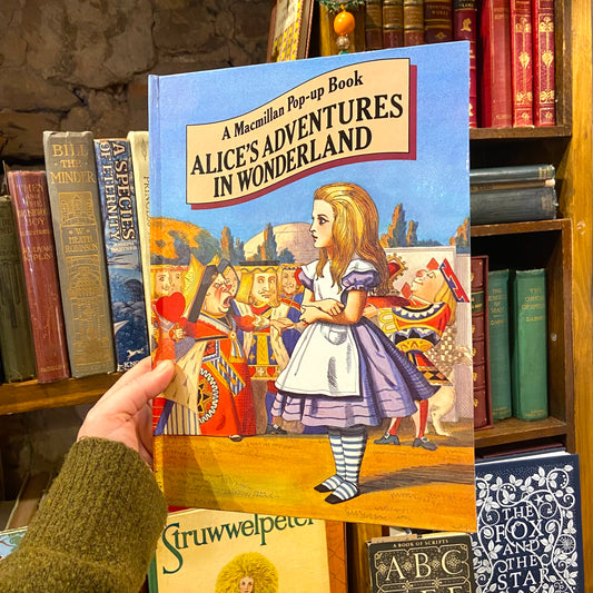 Alice's Adventures in Wonderland (vintage pop-up edition) / Lewis Carroll