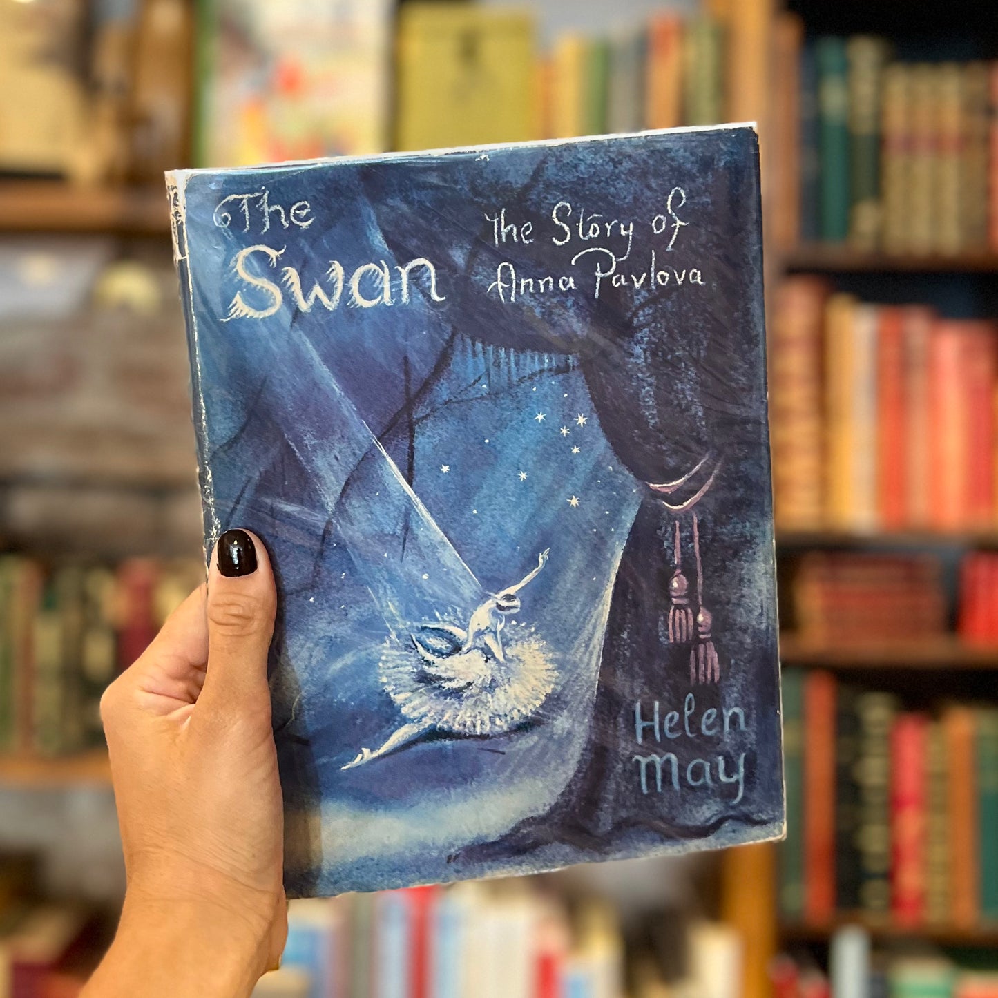 The Swan: The Story of Anna Pavlova (Signed 1958 First Edition) – Helen May
