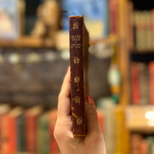 Oliver Twist (1901, Maroon Morrocan Leatherbound Edition) – Charles Dickens