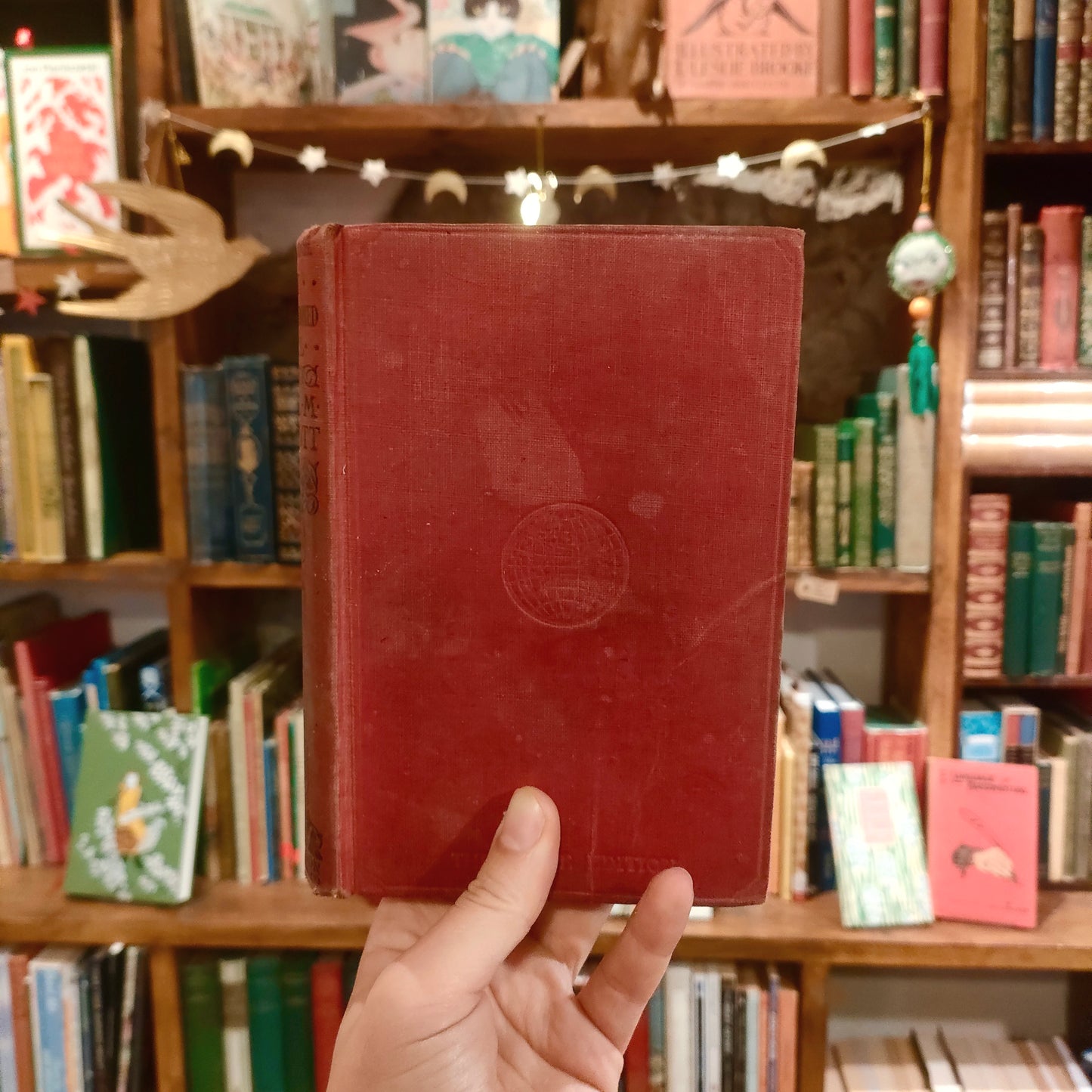 An Old Fashioned Girl - Louisa. M Alcott