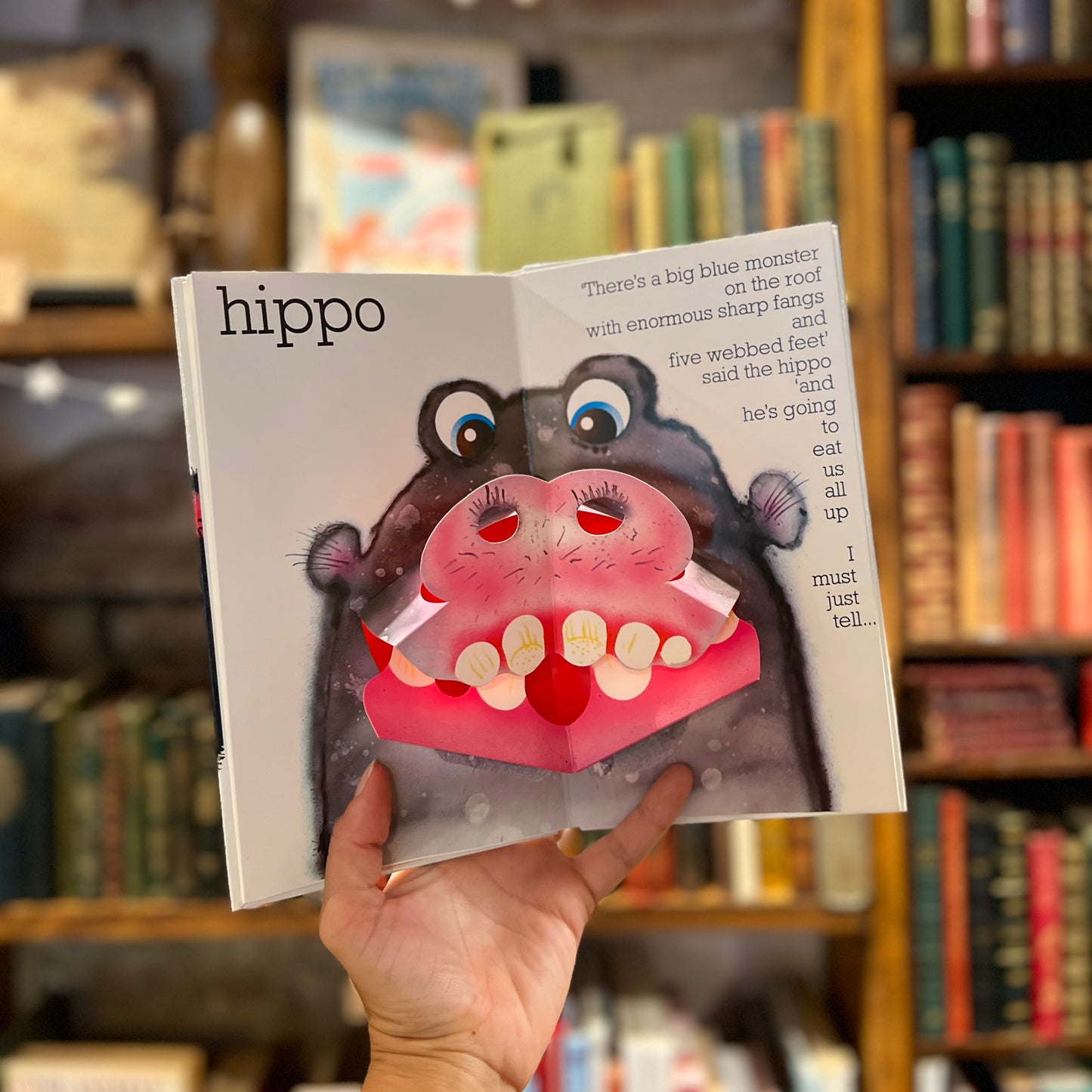 Gossip (1983 First Edition) – Jan Pieńkowski