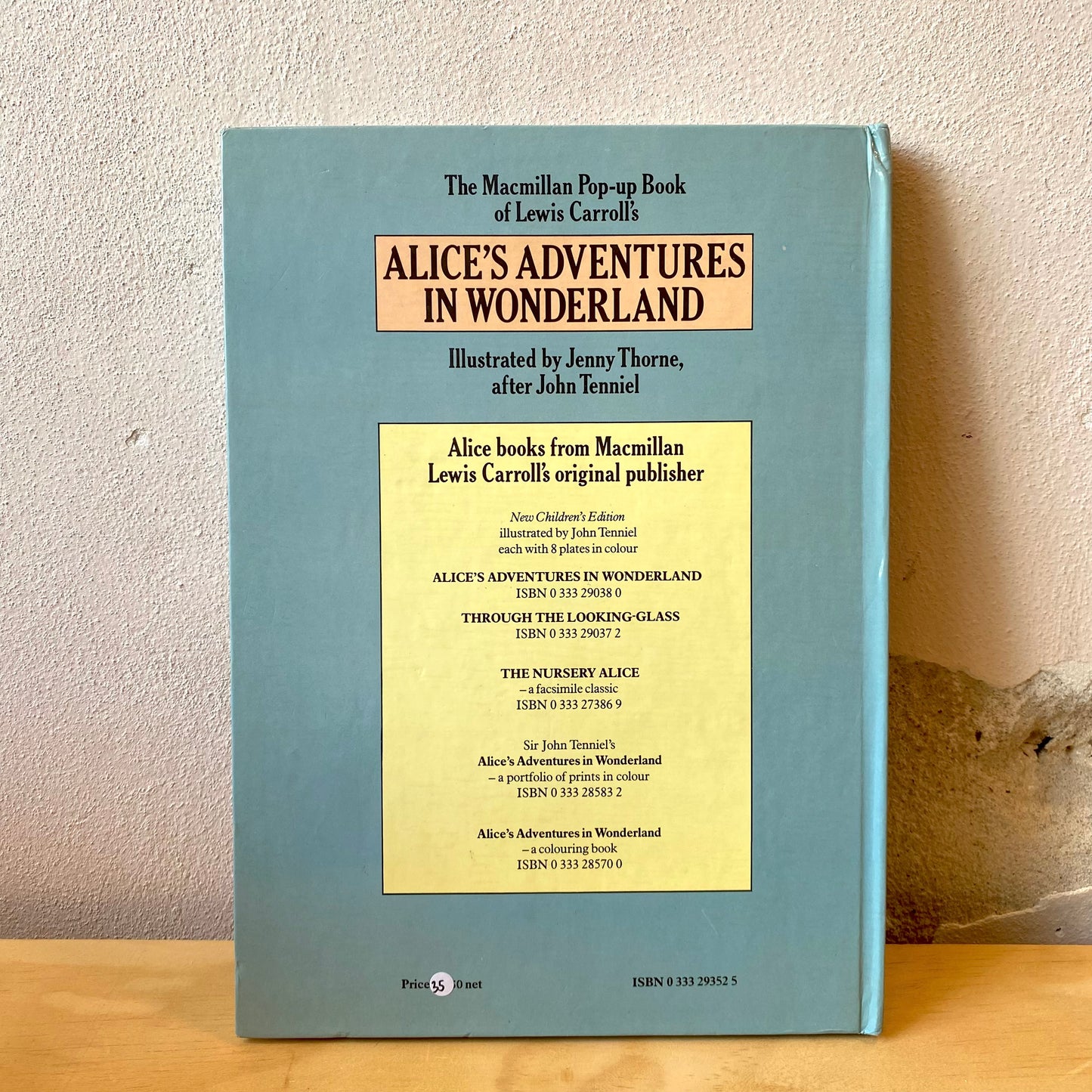 Alice's Adventures in Wonderland (vintage pop-up edition) / Lewis Carroll