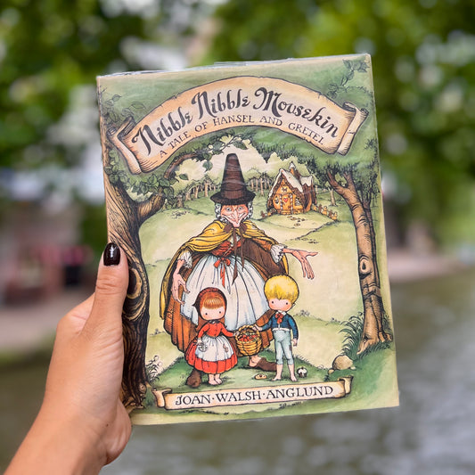 Nibble Nibble Mousekin: A Tale of Hansel and Gretel (1963 First UK Edition) – Joan Walsh Anglund