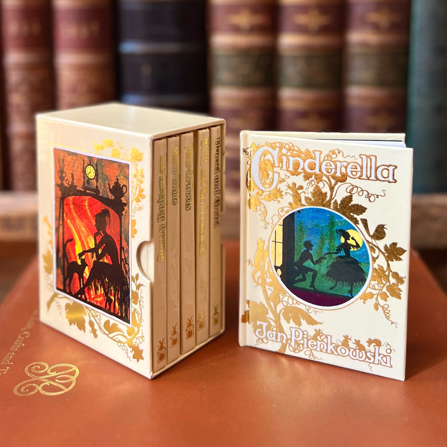 Fairy Tale Library (1977 First Edition) – Jan Pieńkowski