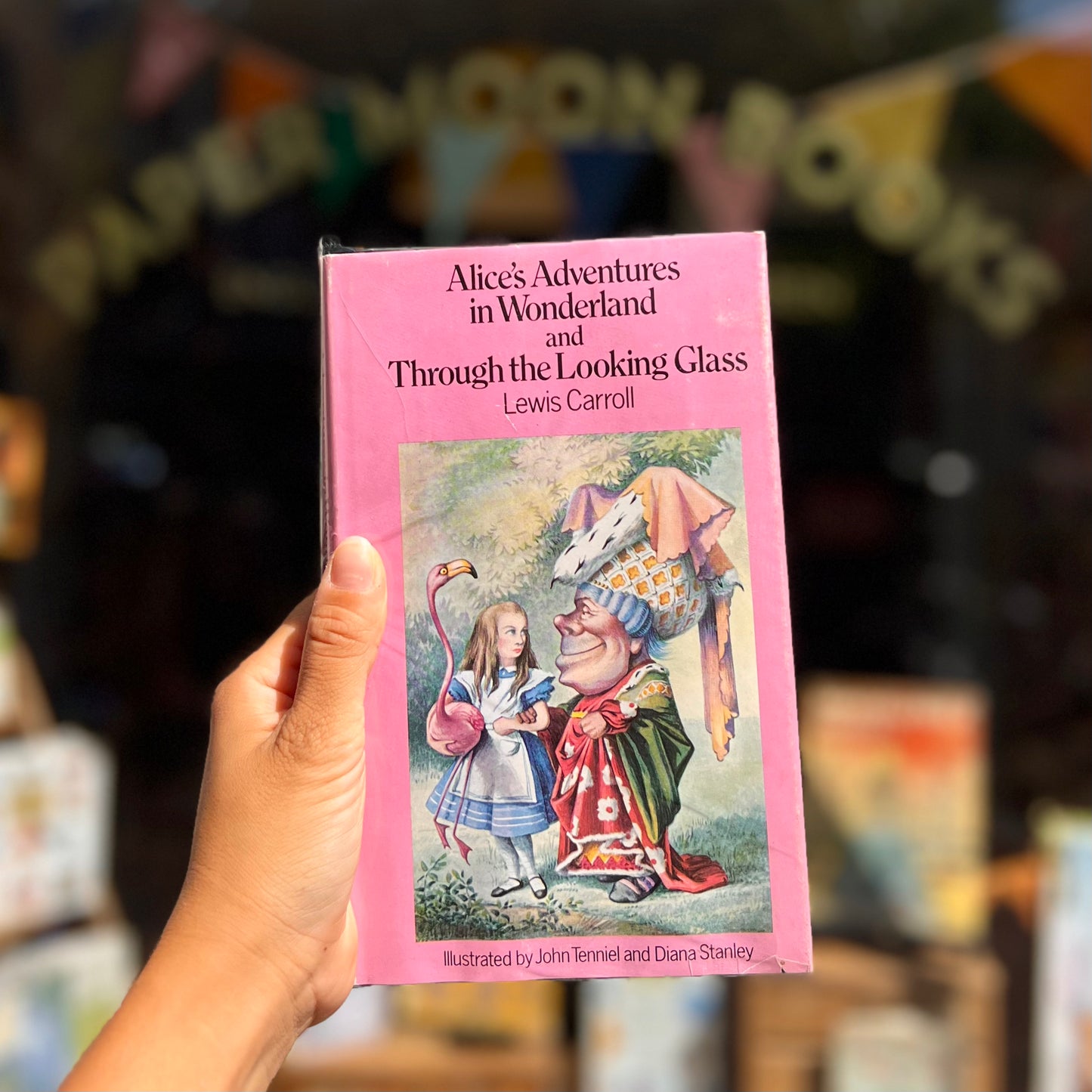 Alice's Adventures in Wonderland and Through the Looking Glass – Lewis Carroll, John Tenniel, Diana Stanley