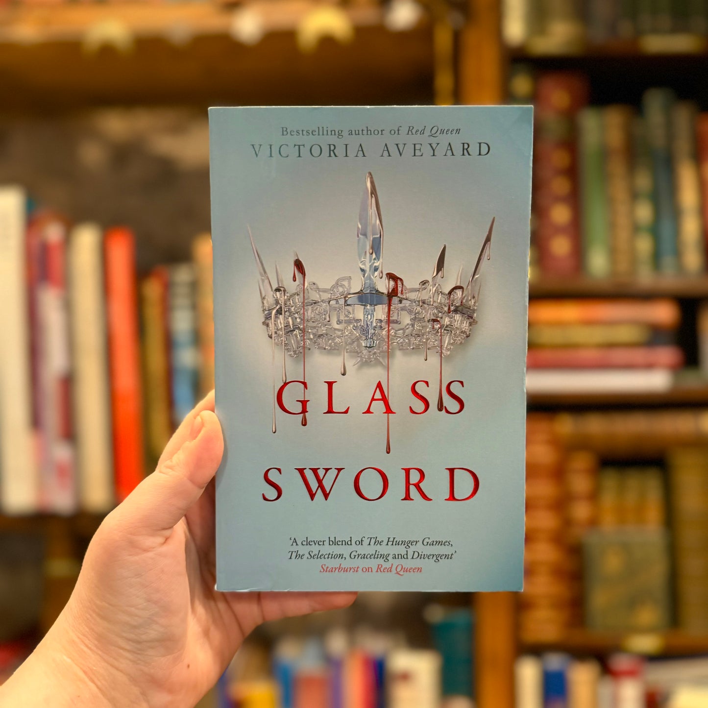 Glass Sword – Victoria Aveyard