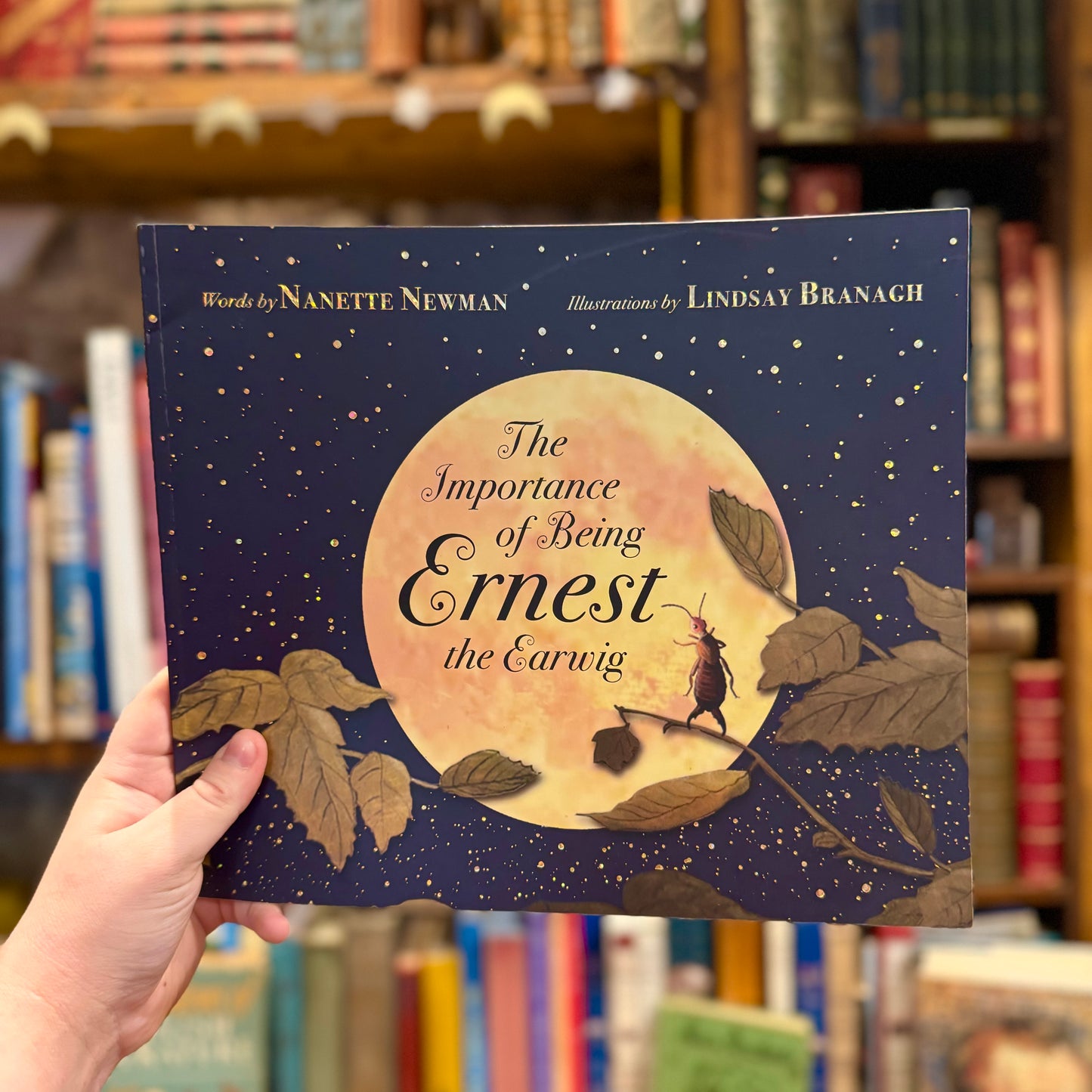 The Importance of Being Ernest the Earwig – Nanette Newman and Lindsay Branagh