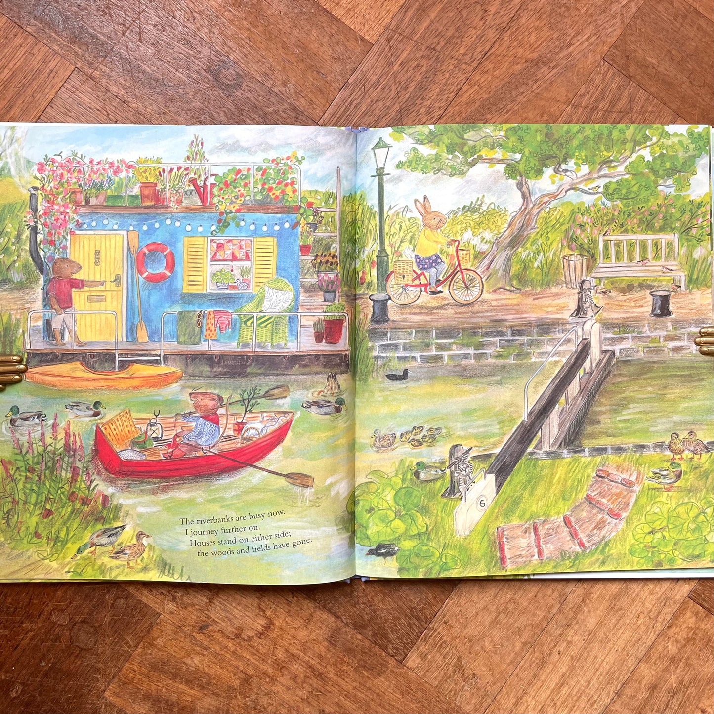 Mouse on the River  – Alice Melvin, William Snow