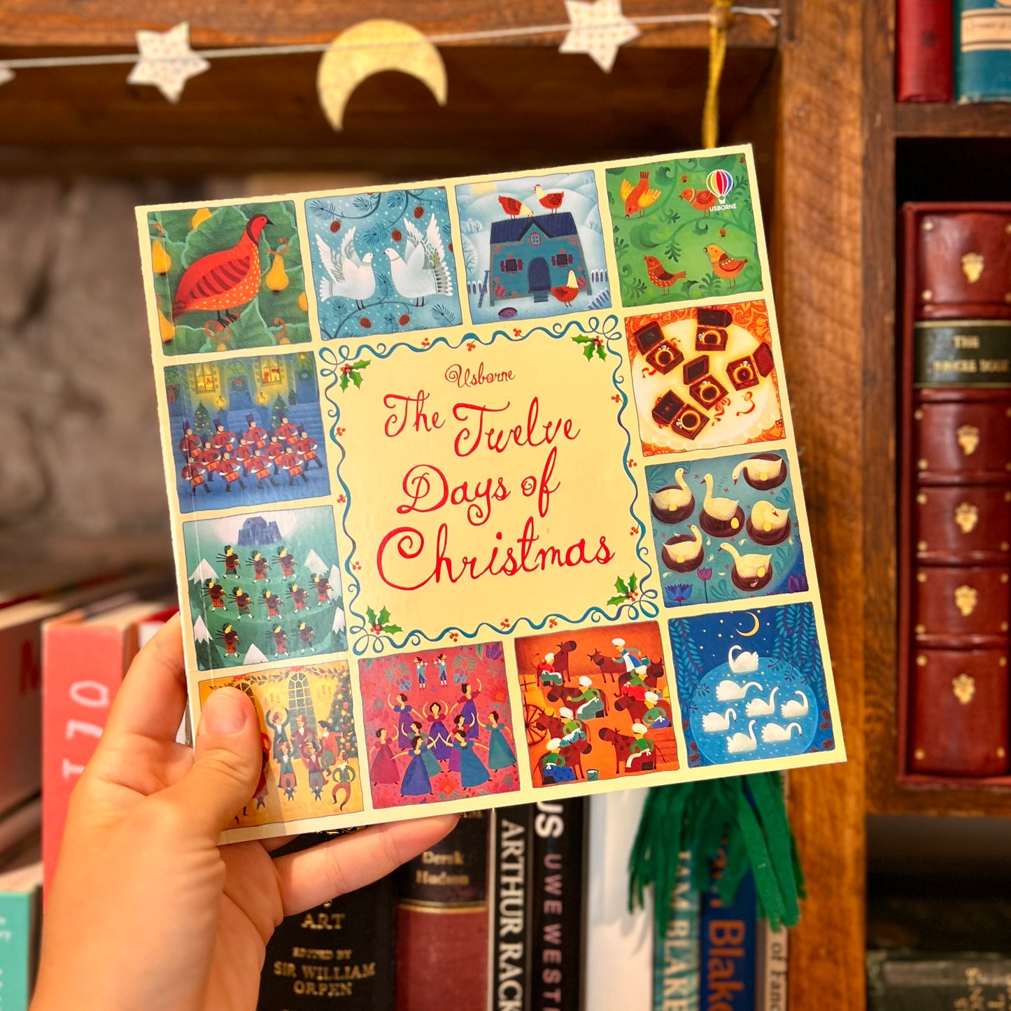 Usborne's The Twelve Days of Christmas – Illustrated by Violeta Dalija