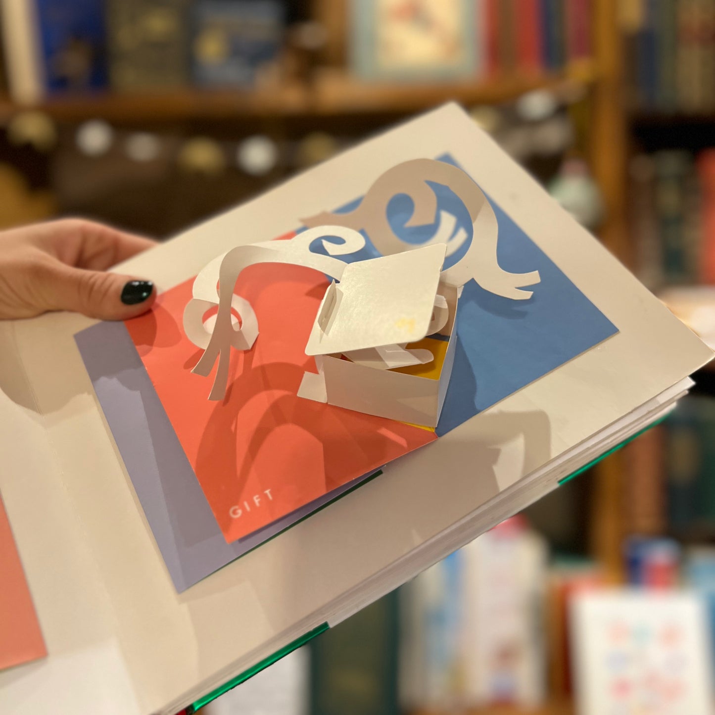 The Christmas Alphabet – Robert Sabuda