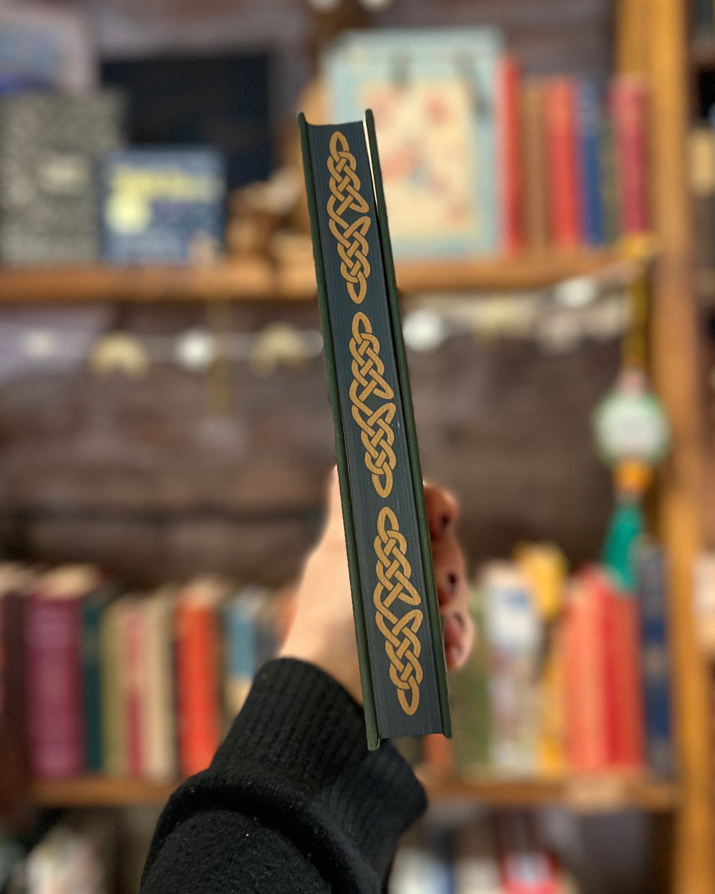 Irish Myths and Legends: Ancient Tales of Gods, Goddesses and Otherwordly Folk